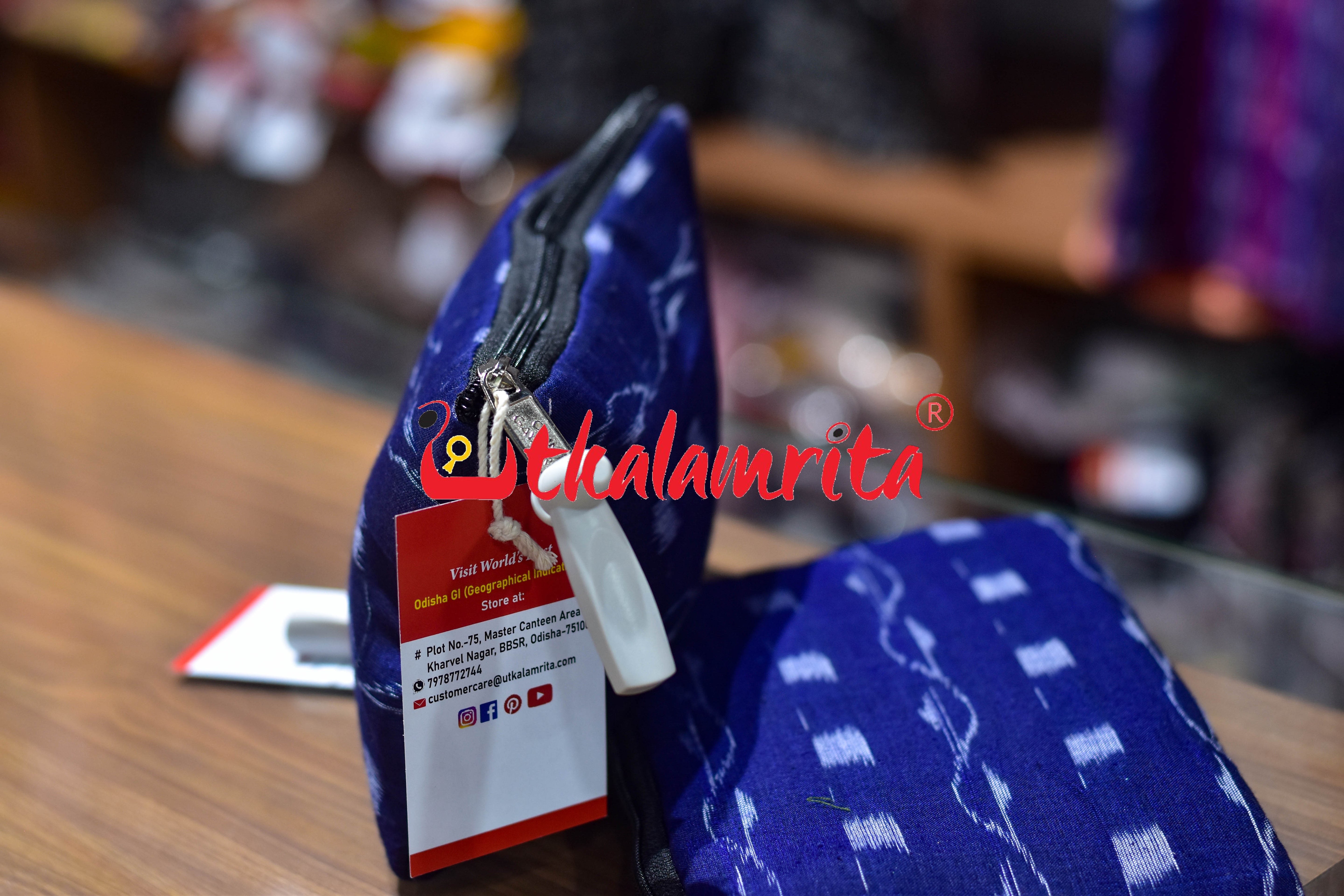 Blue Tipa Lata Small Purse