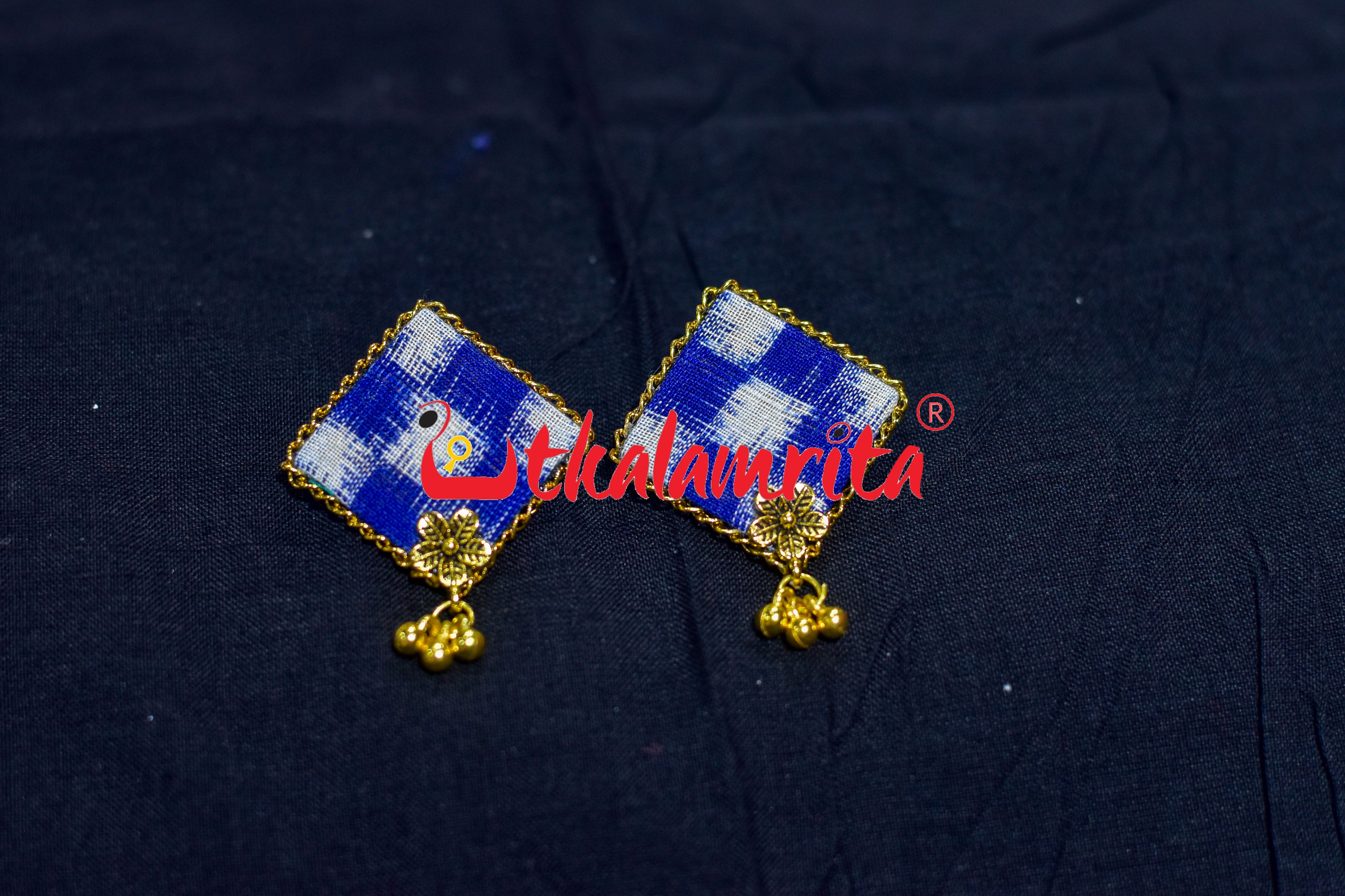 Blue Pasapali Golden Small Necklace Set