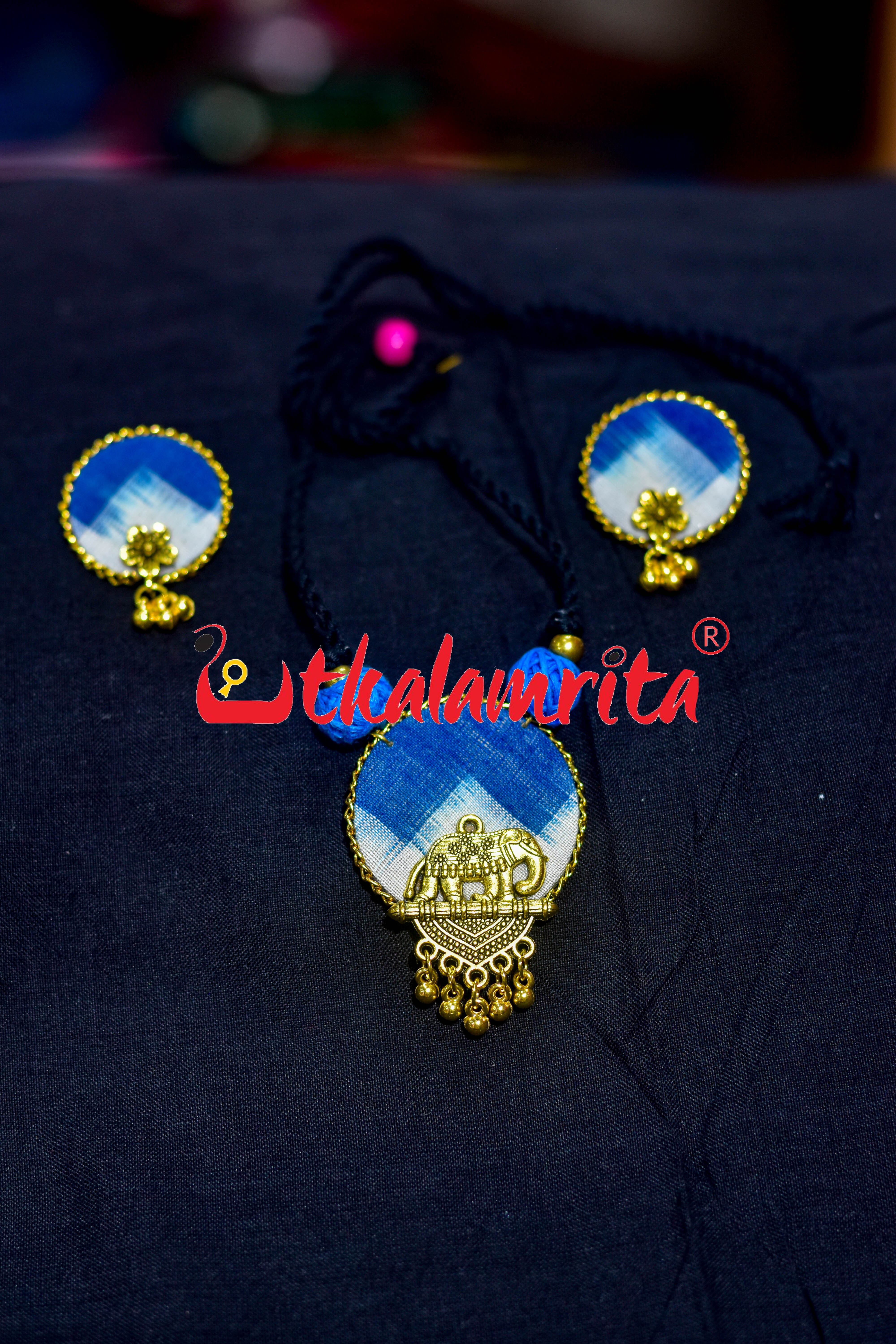 Blue Pasapali Golden Elephant Small Necklace Set