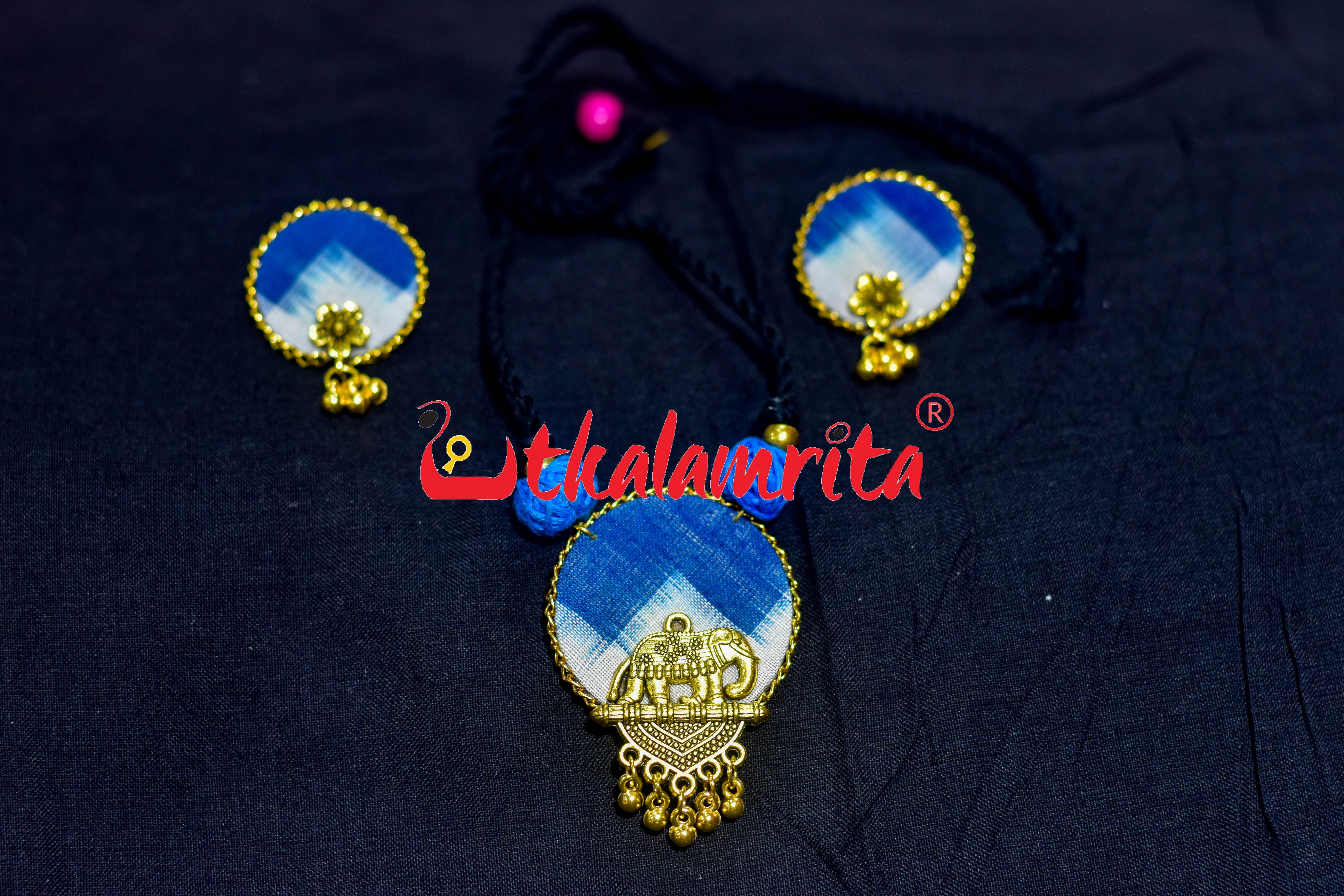 Blue Pasapali Golden Elephant Small Necklace Set