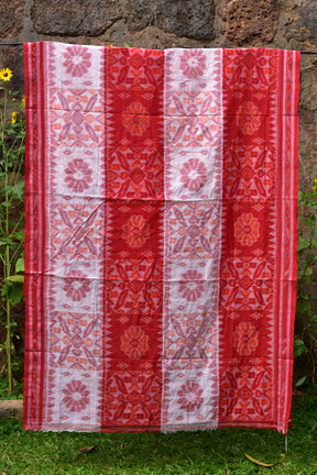 White Red Scot Flower With Bandha Border
