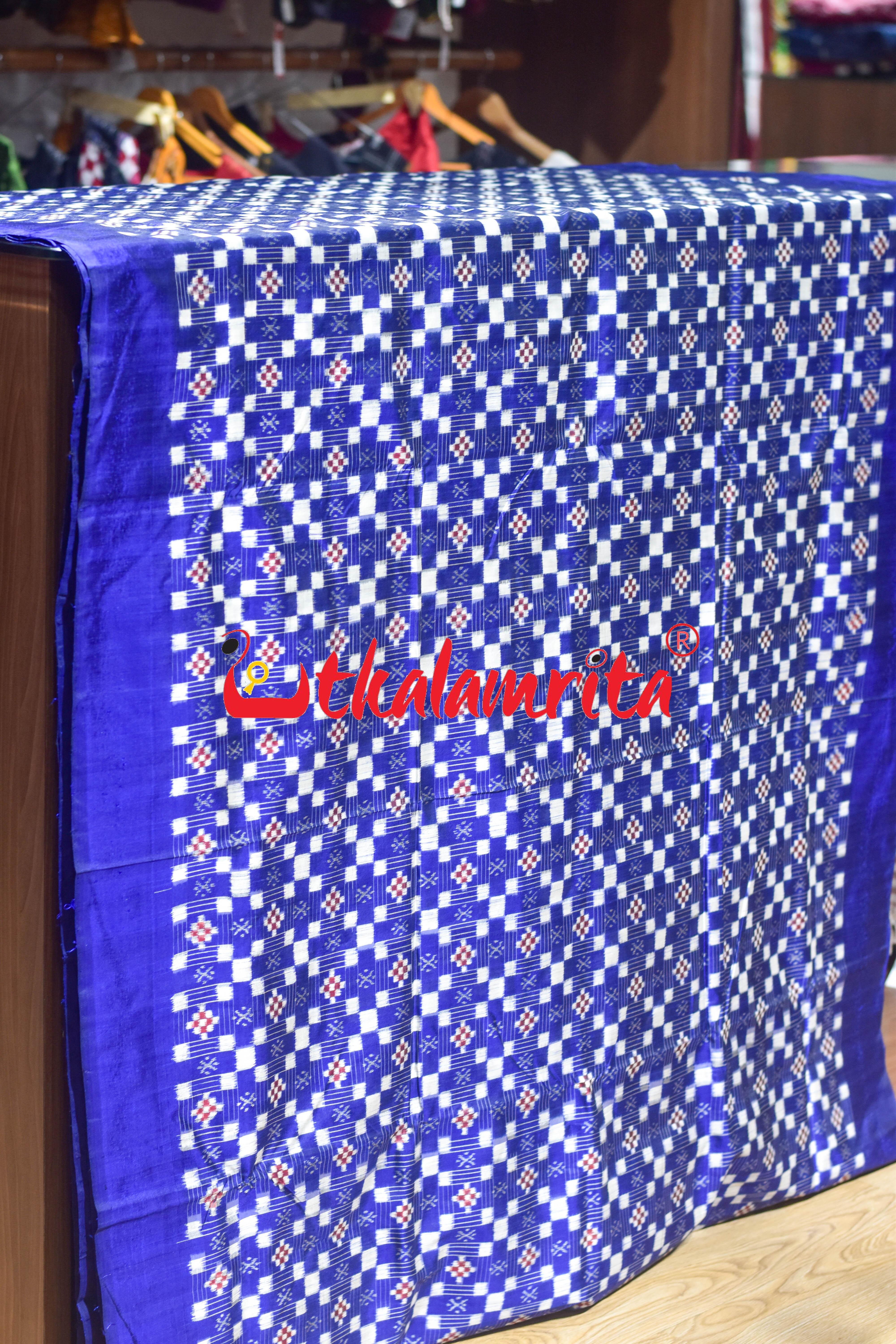 Blue White Kothi Pasapali Silk (Fabric)