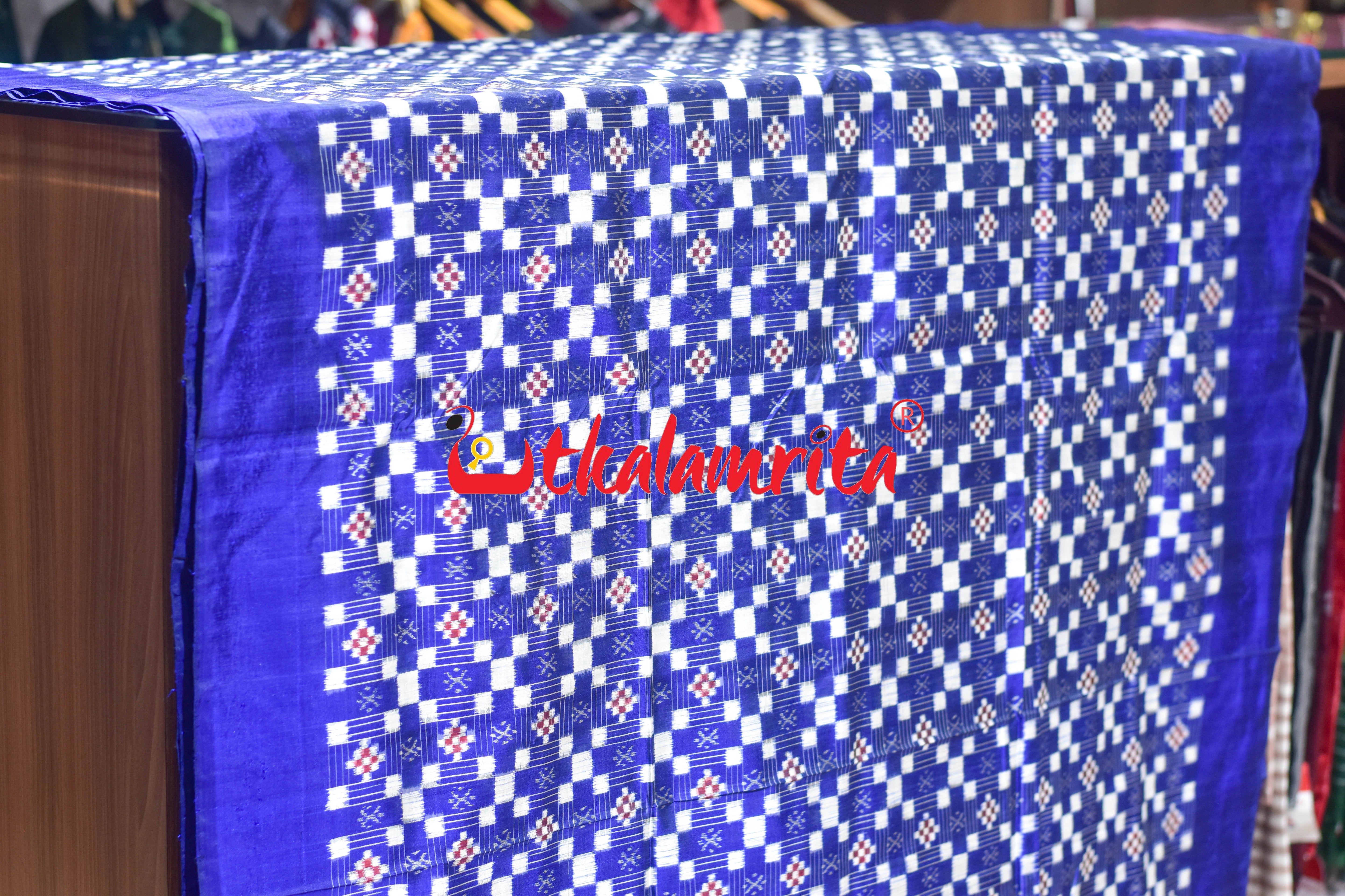 Blue White Kothi Pasapali Silk (Fabric)