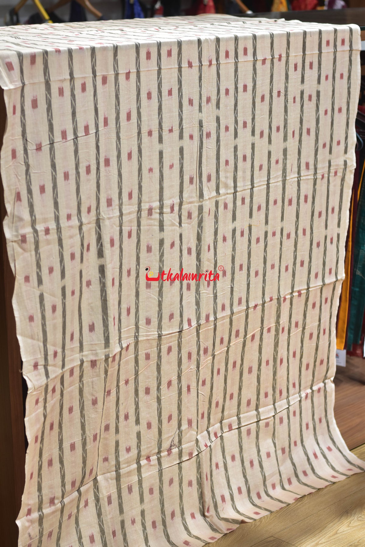 matha red dots & lata (fabric)