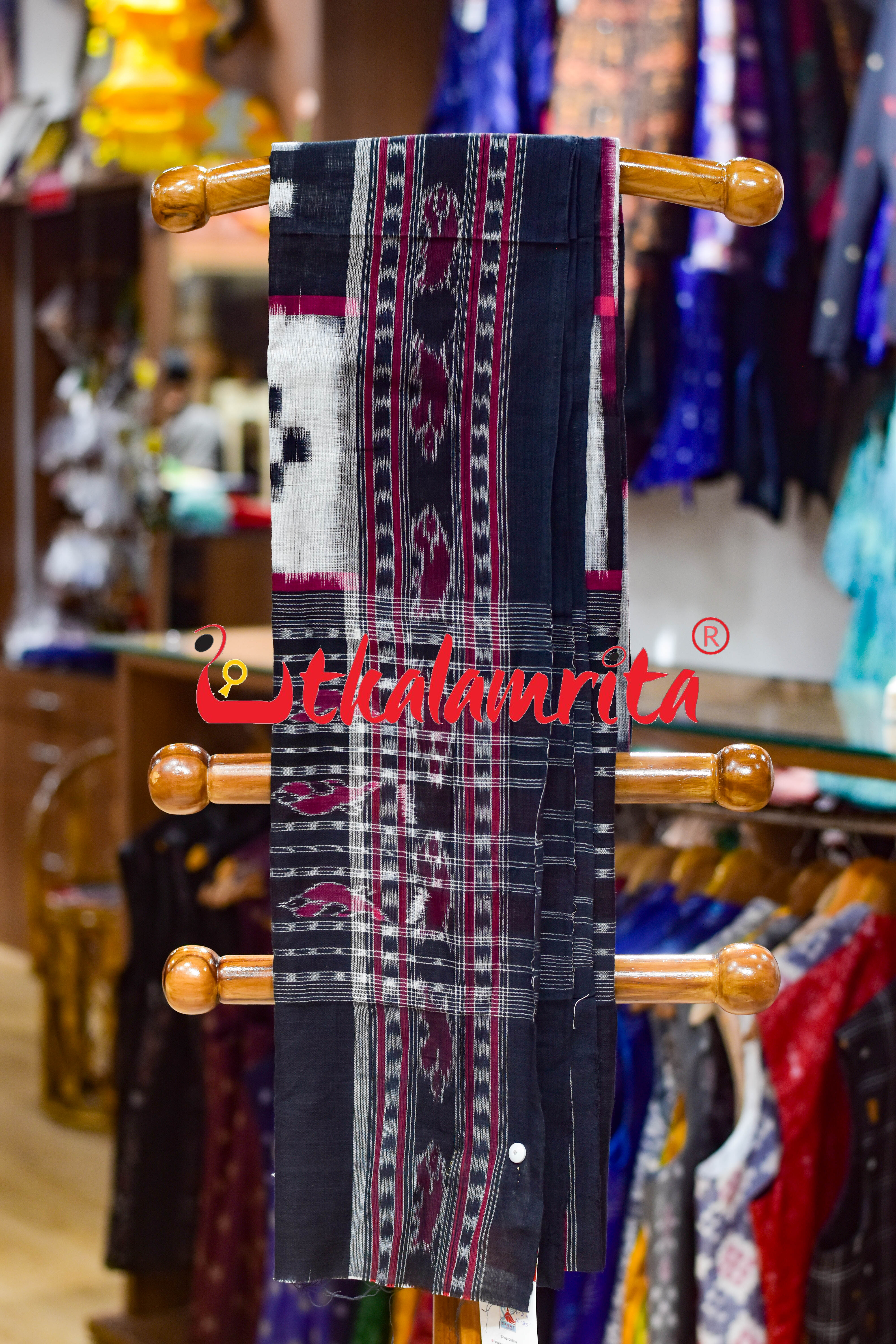 Contrast Bichitrapuri Black Border Sambalpuri (Dupatta)