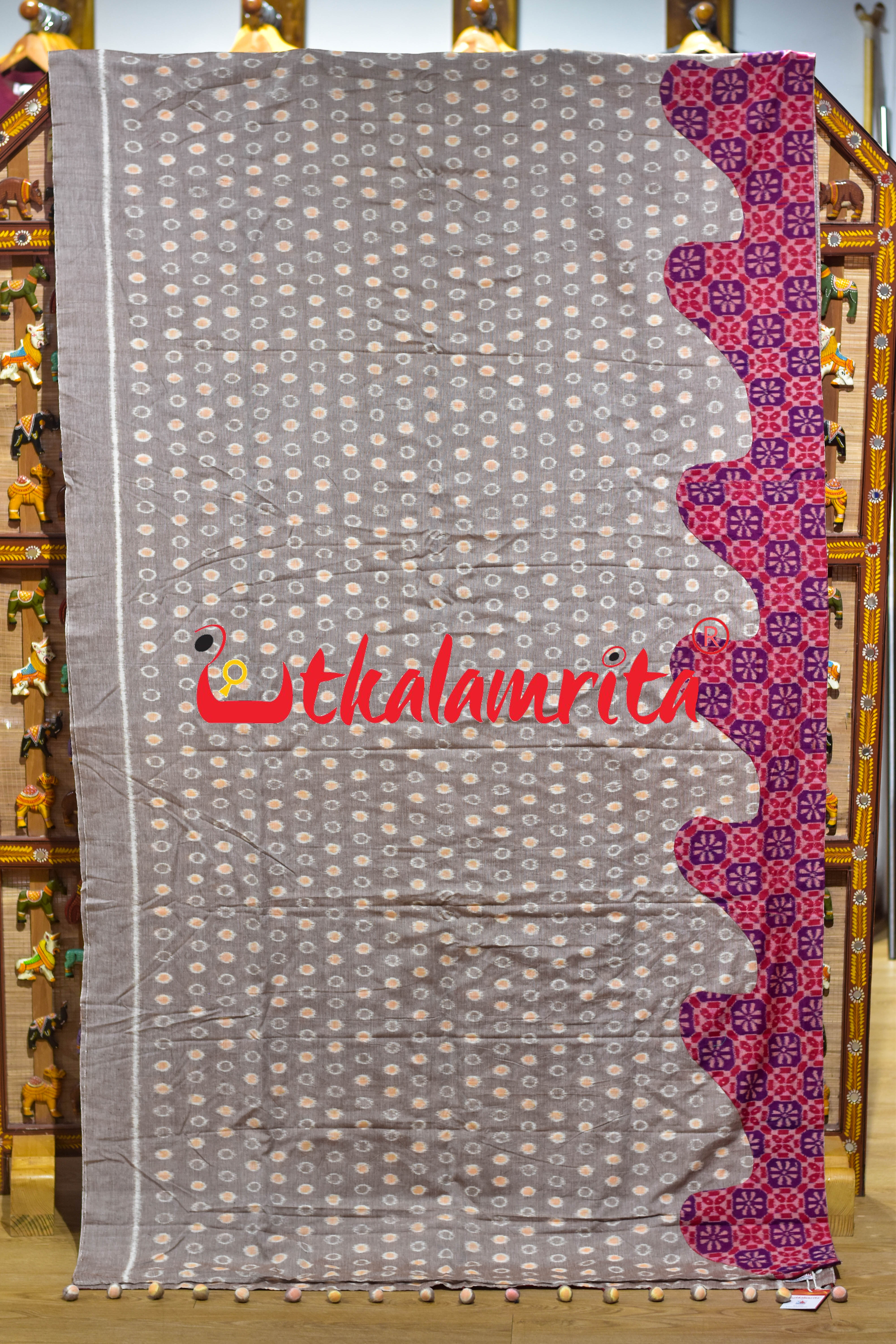 Vintage Beige Bubbles Red 3D Flower Designer Cotton Saree