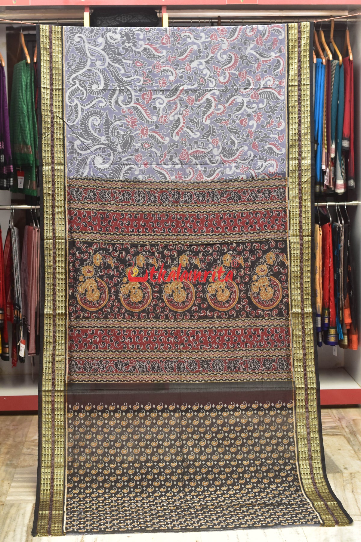 Grey Red Flowers Bandha Sambalpuri Cotton Saree