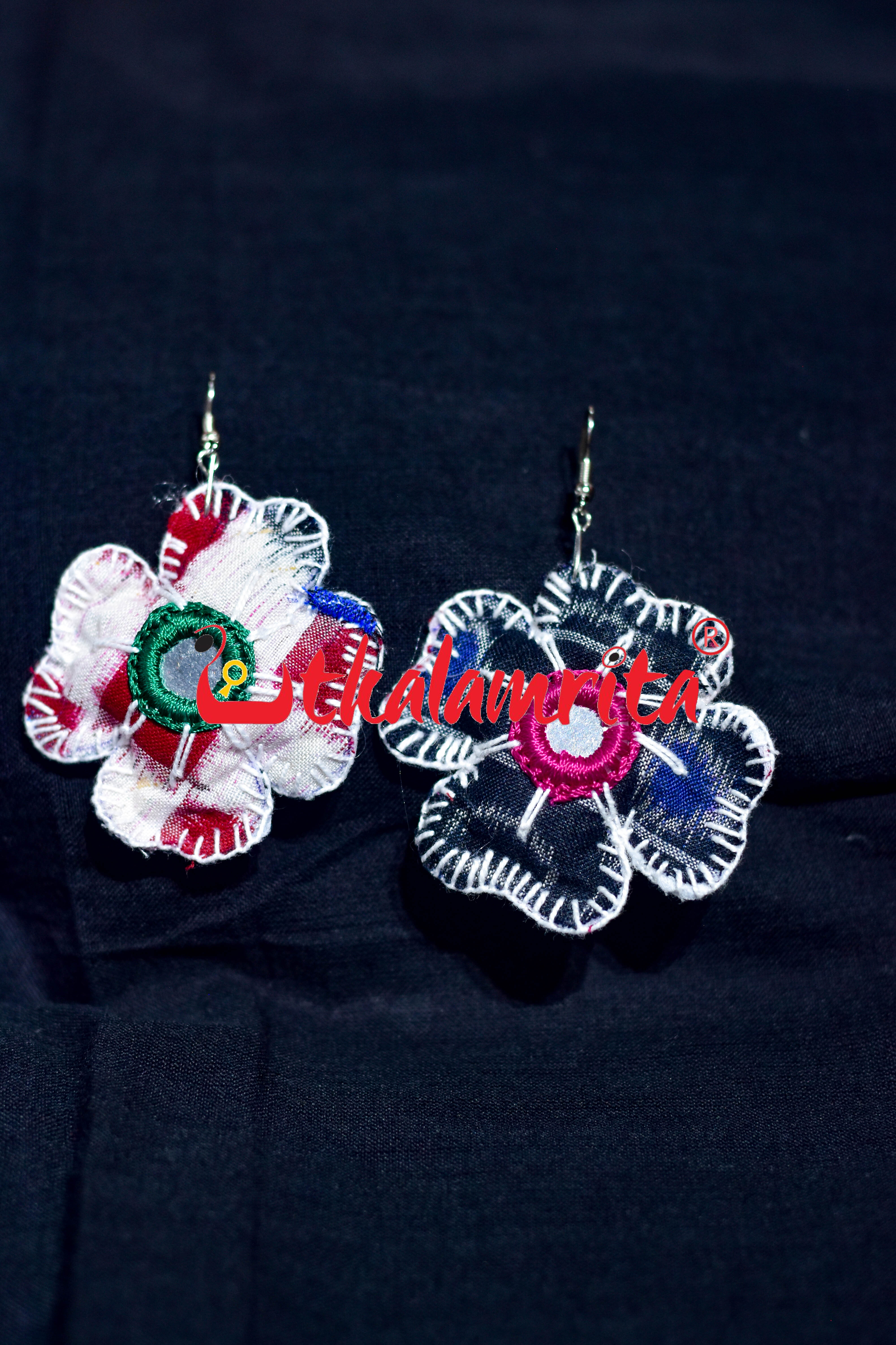 Black White Double Sided Flower (Handloom Earring)