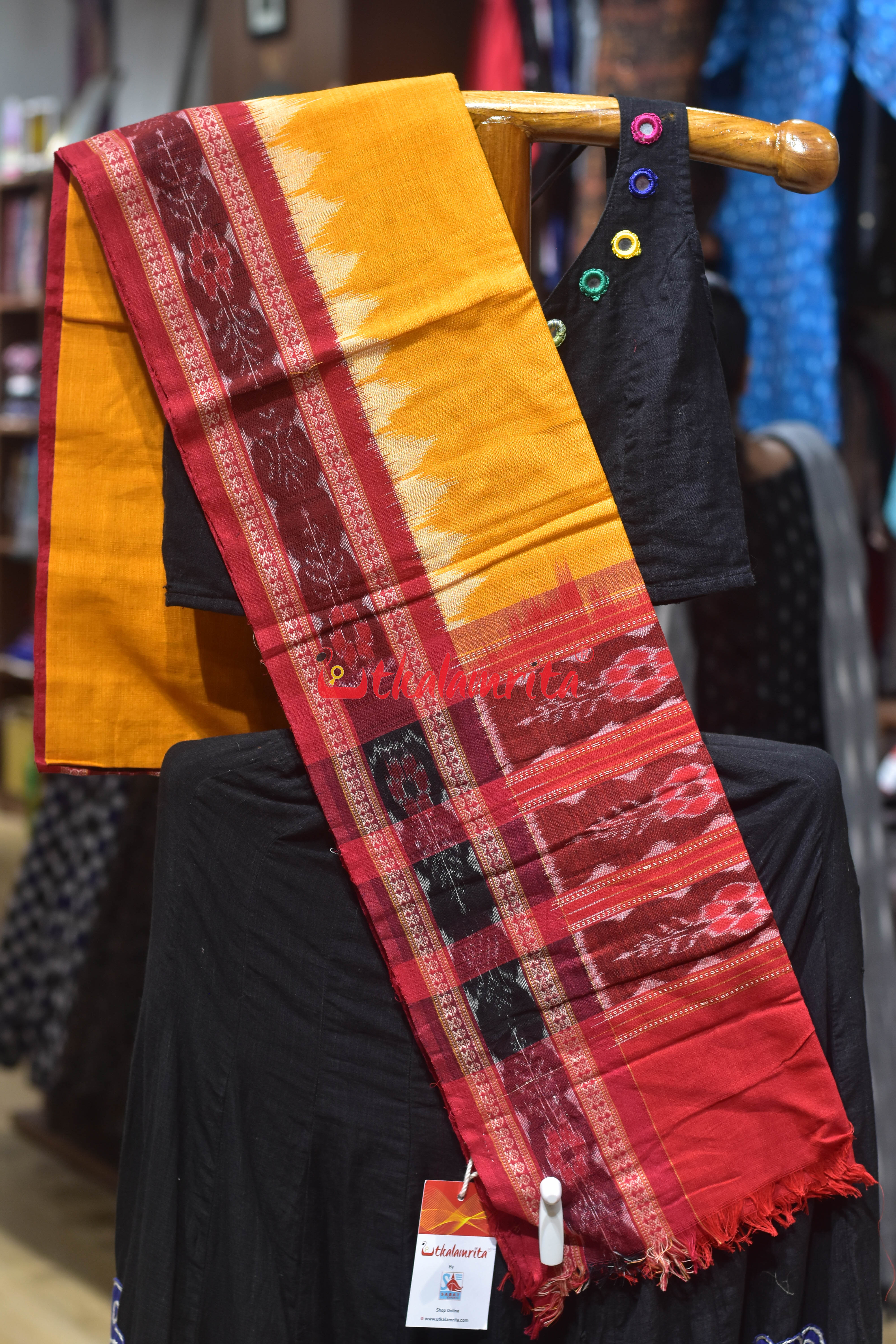 Musated Red Flower Bandha Cotton (Dupatta)