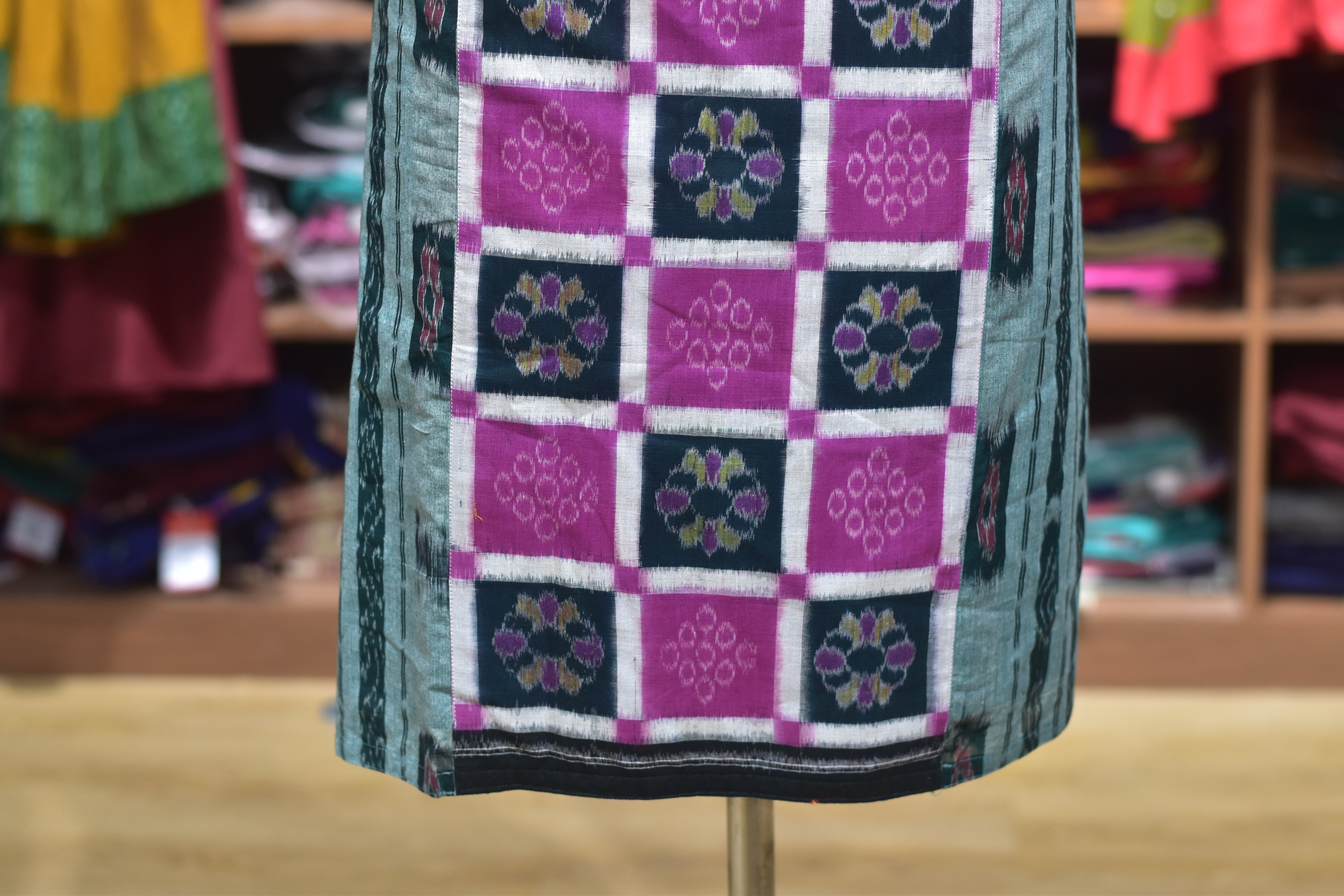 Deep Green Box Flower Kothi Pasapali Cotton (Ladies' Kurti)