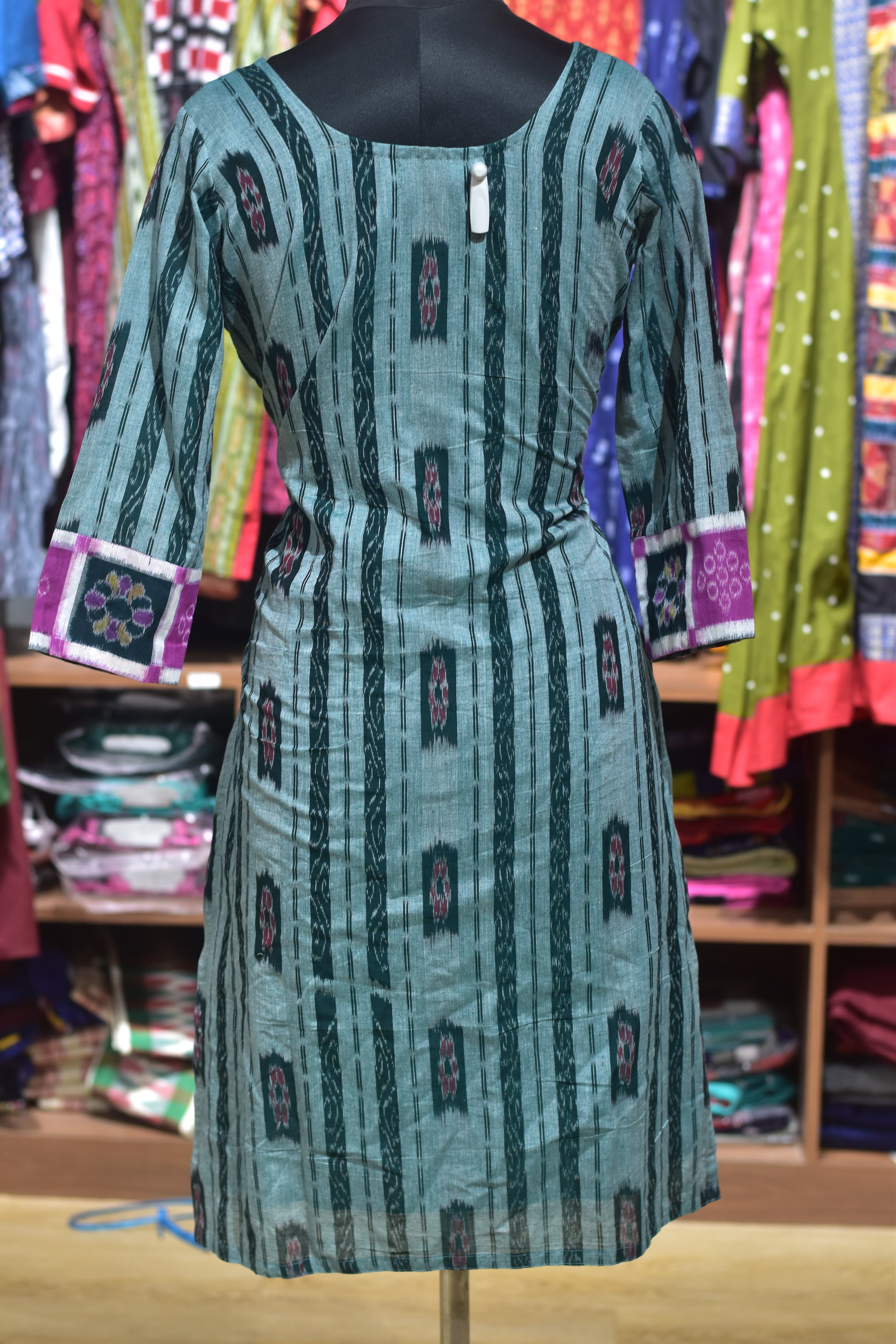 Deep Green Box Flower Kothi Pasapali Cotton (Ladies' Kurti)