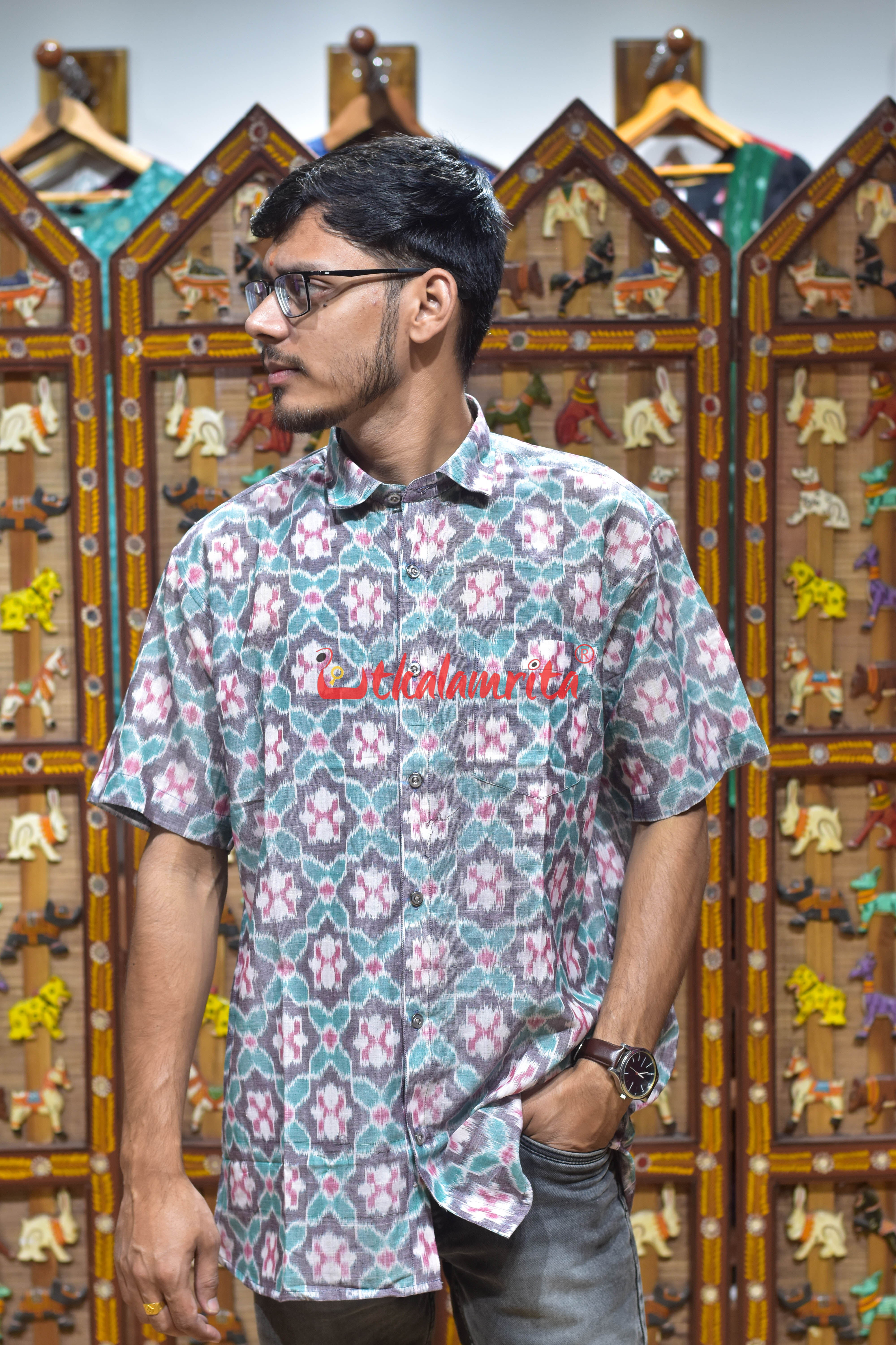 Grey Star Flower (Men's Half Shirt)