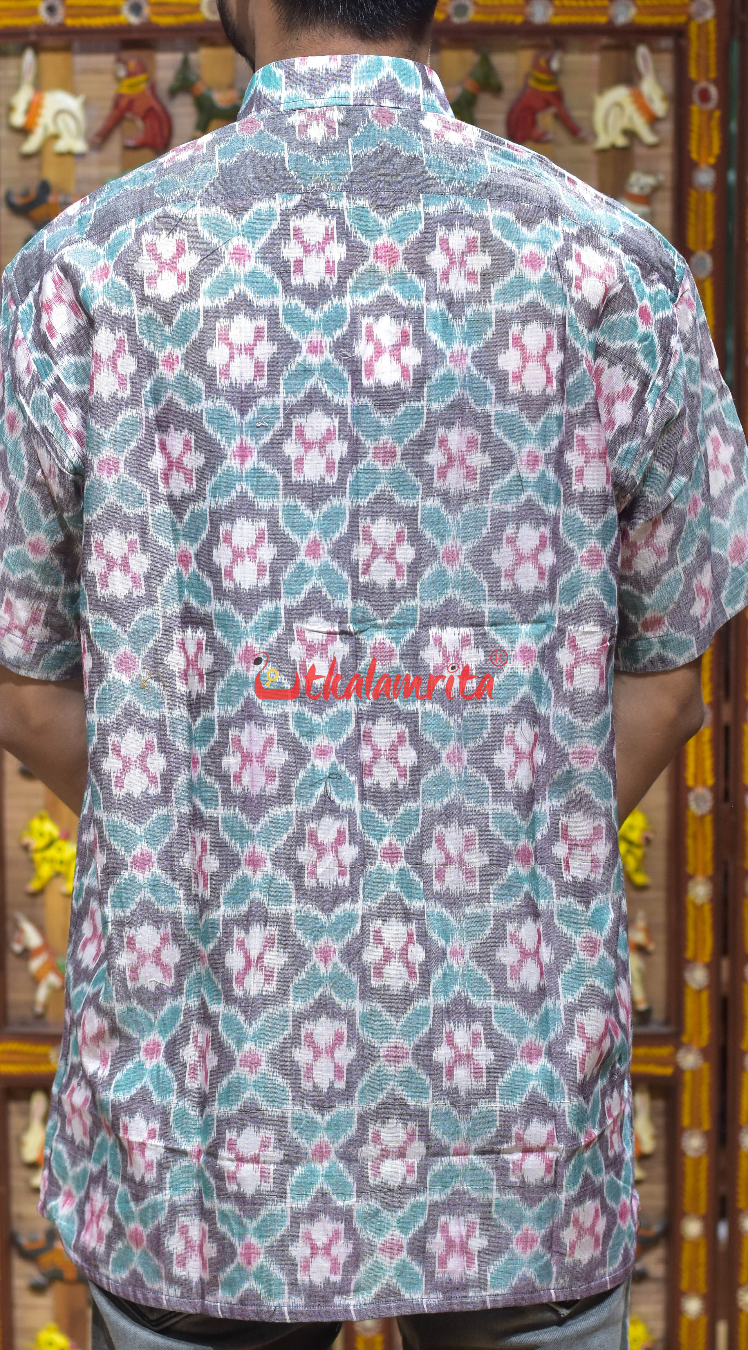 Grey Star Flower (Men's Half Shirt)