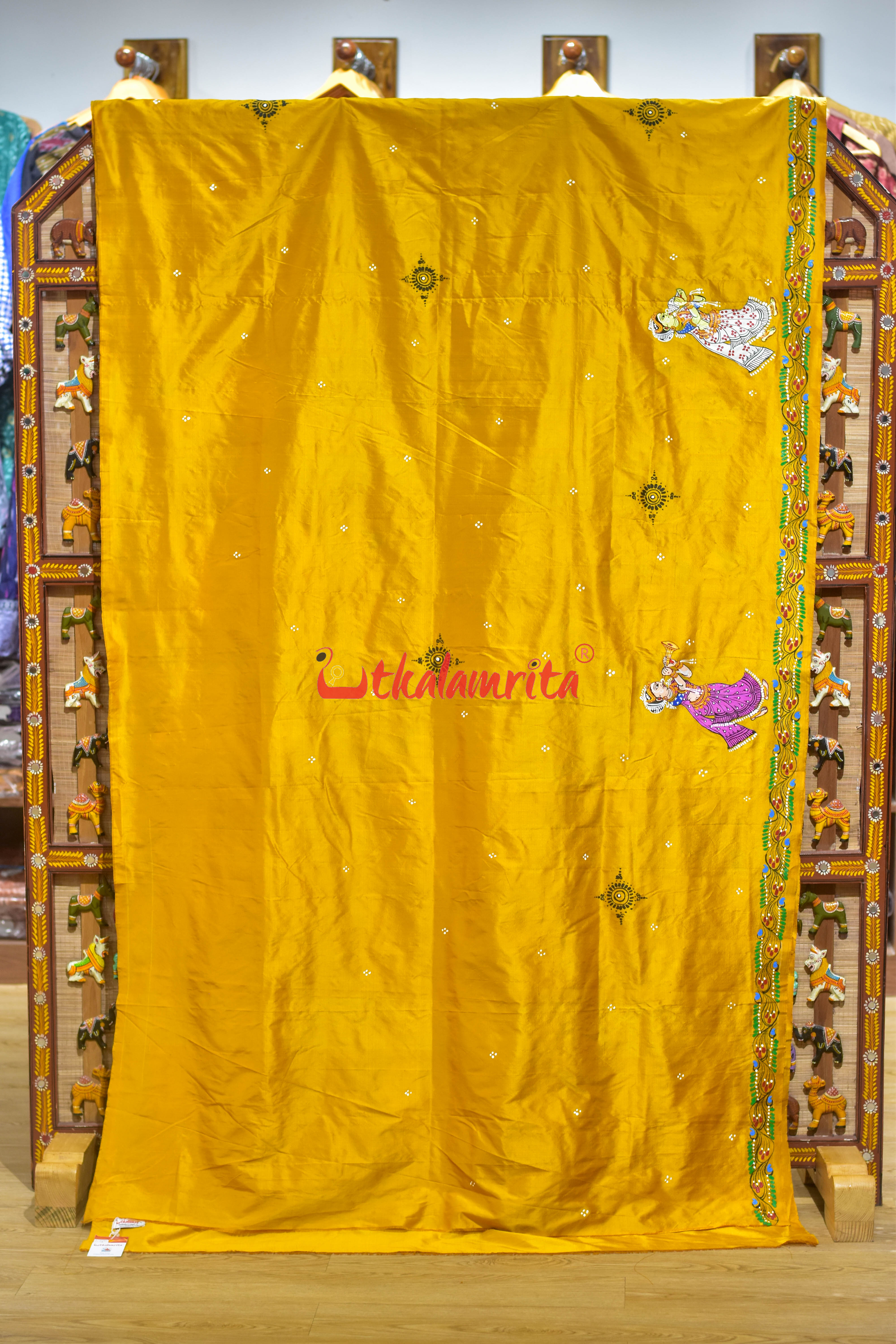 Golden Bahaghara Them Pattachitra Silk Saree