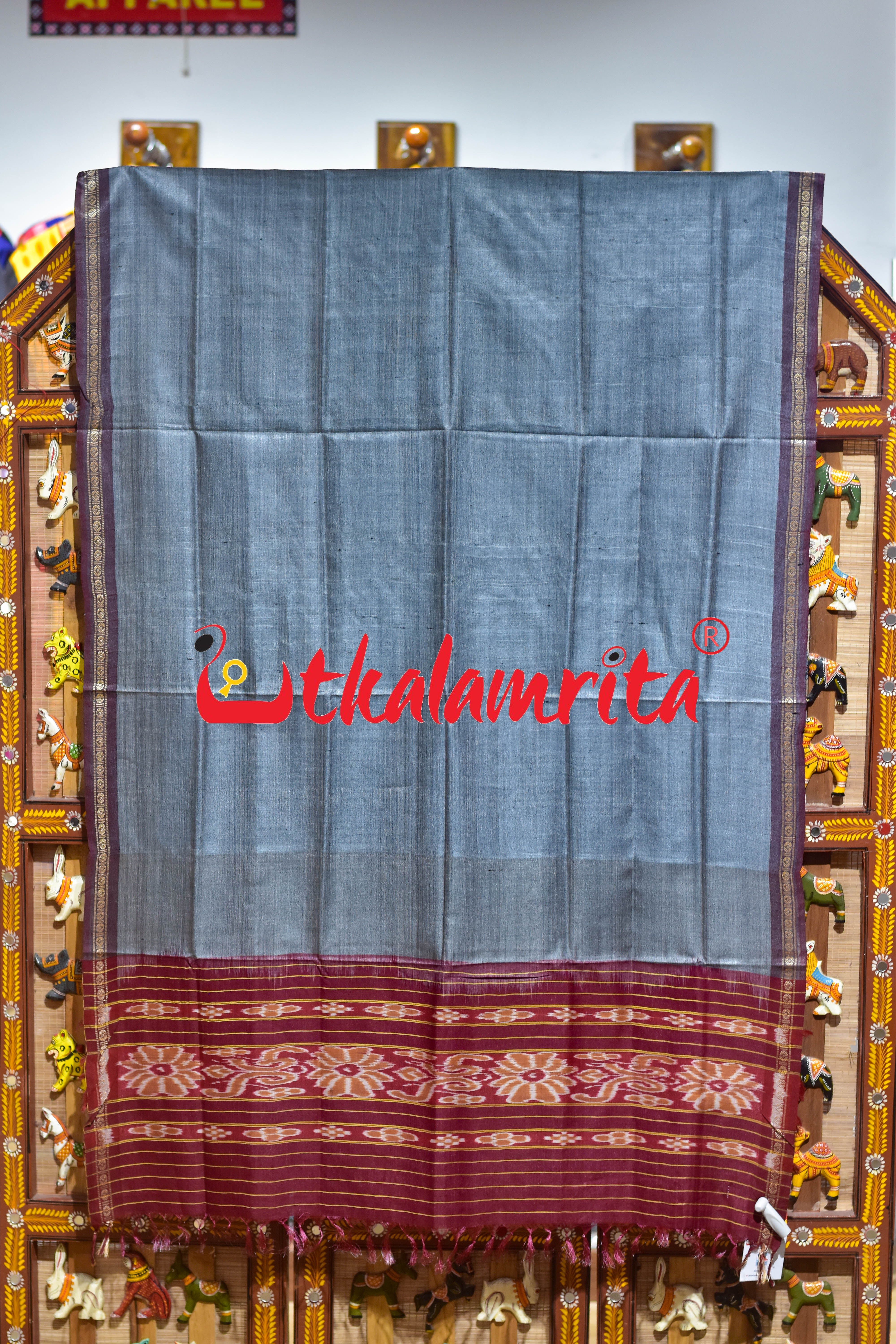 Grey Single Flower Gopalpur Tussar (Dupatta)