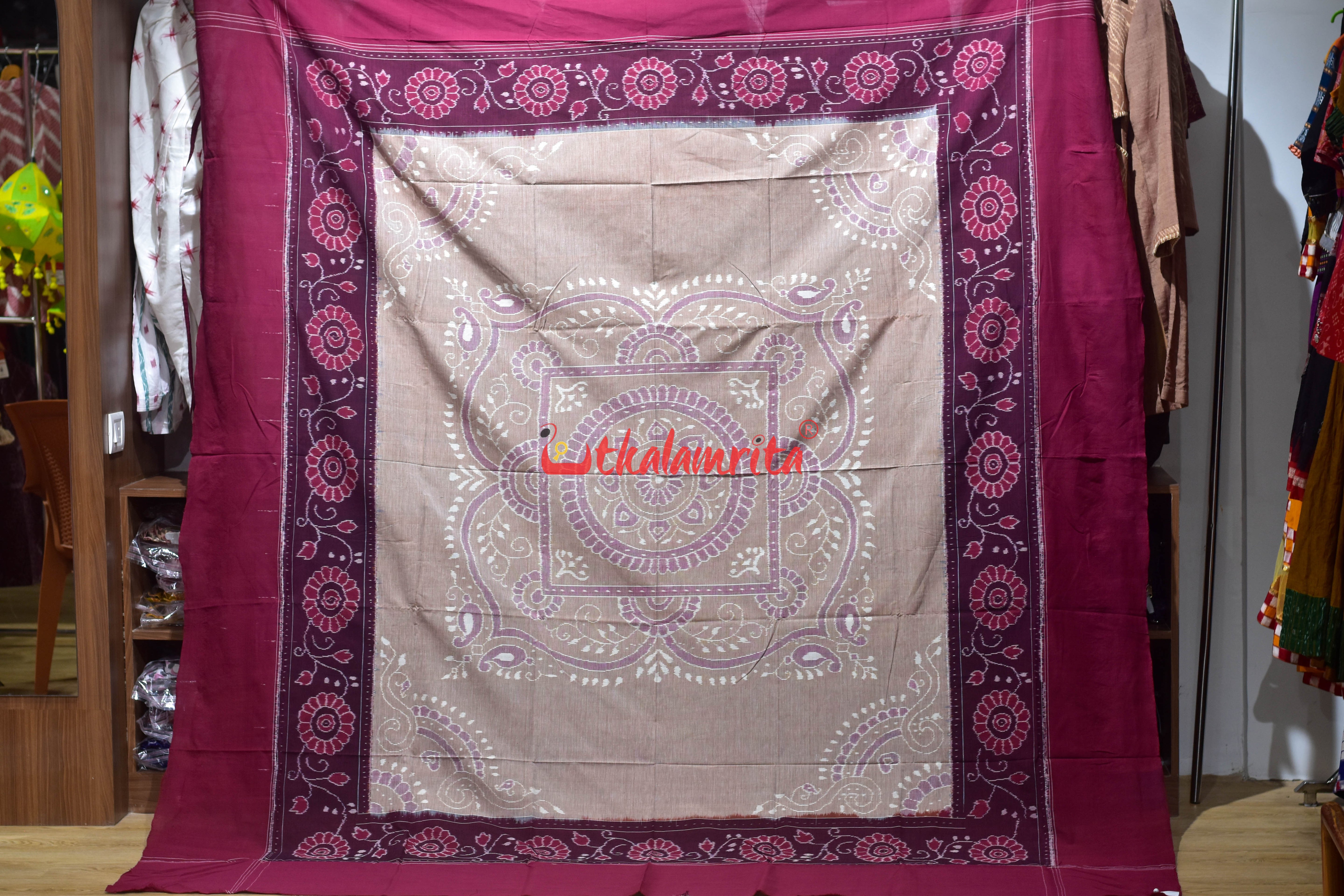 Maroon Cream Flower Bandha Bedsheet