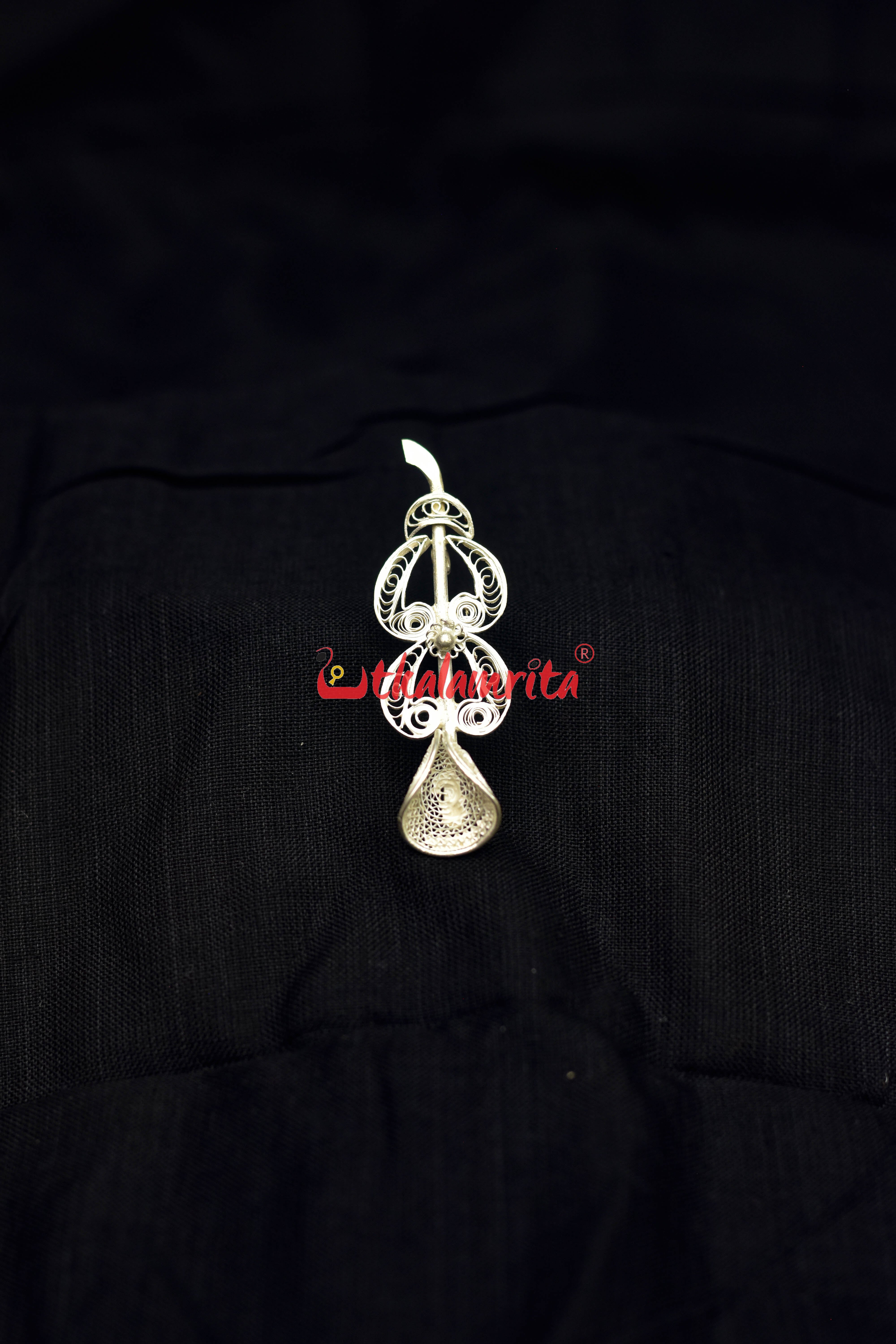 Madhupuri Silver Filigree Brooch