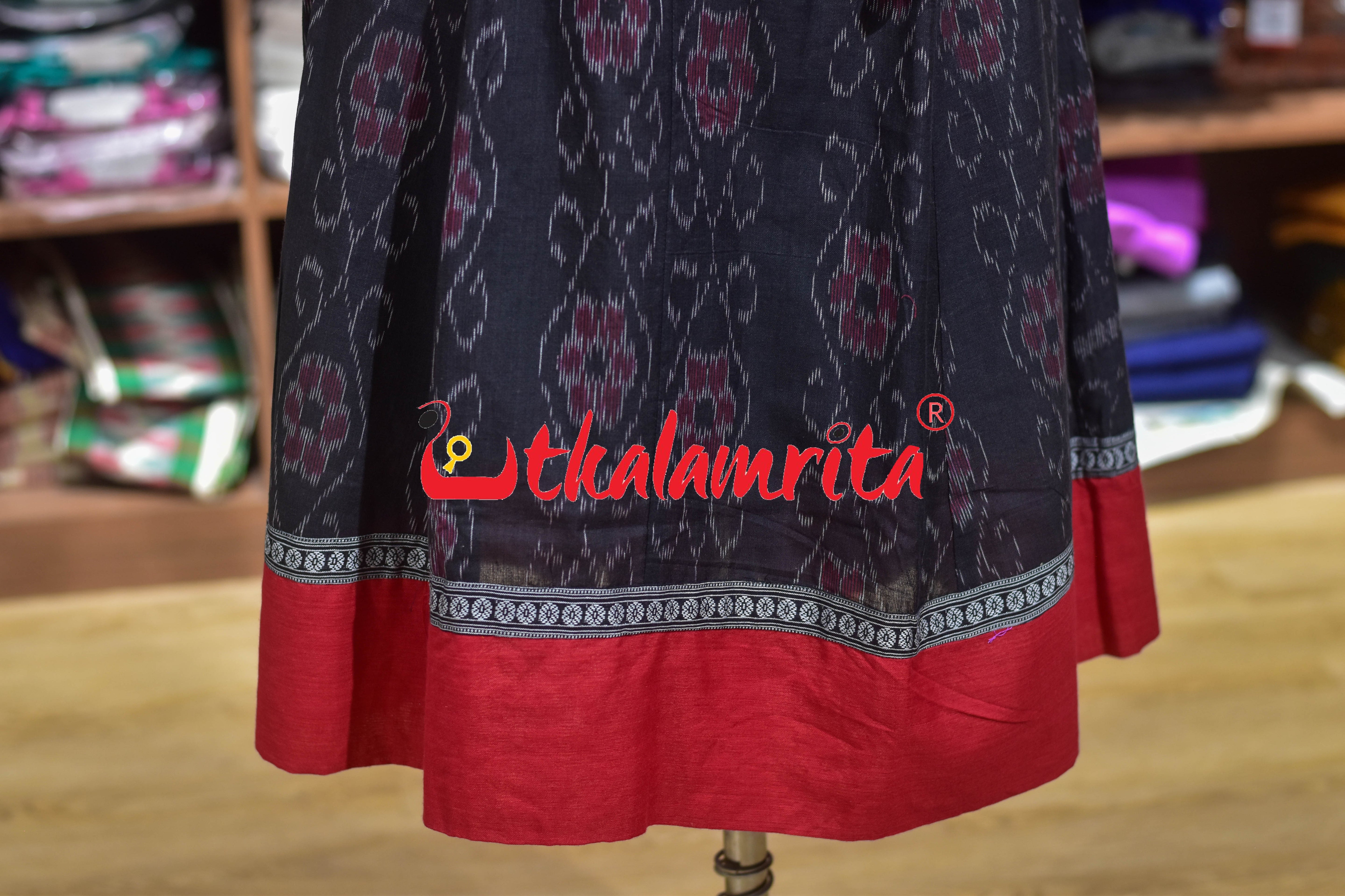 Black Flower Bandha Red Dhanpatri (Ladies' Gown)