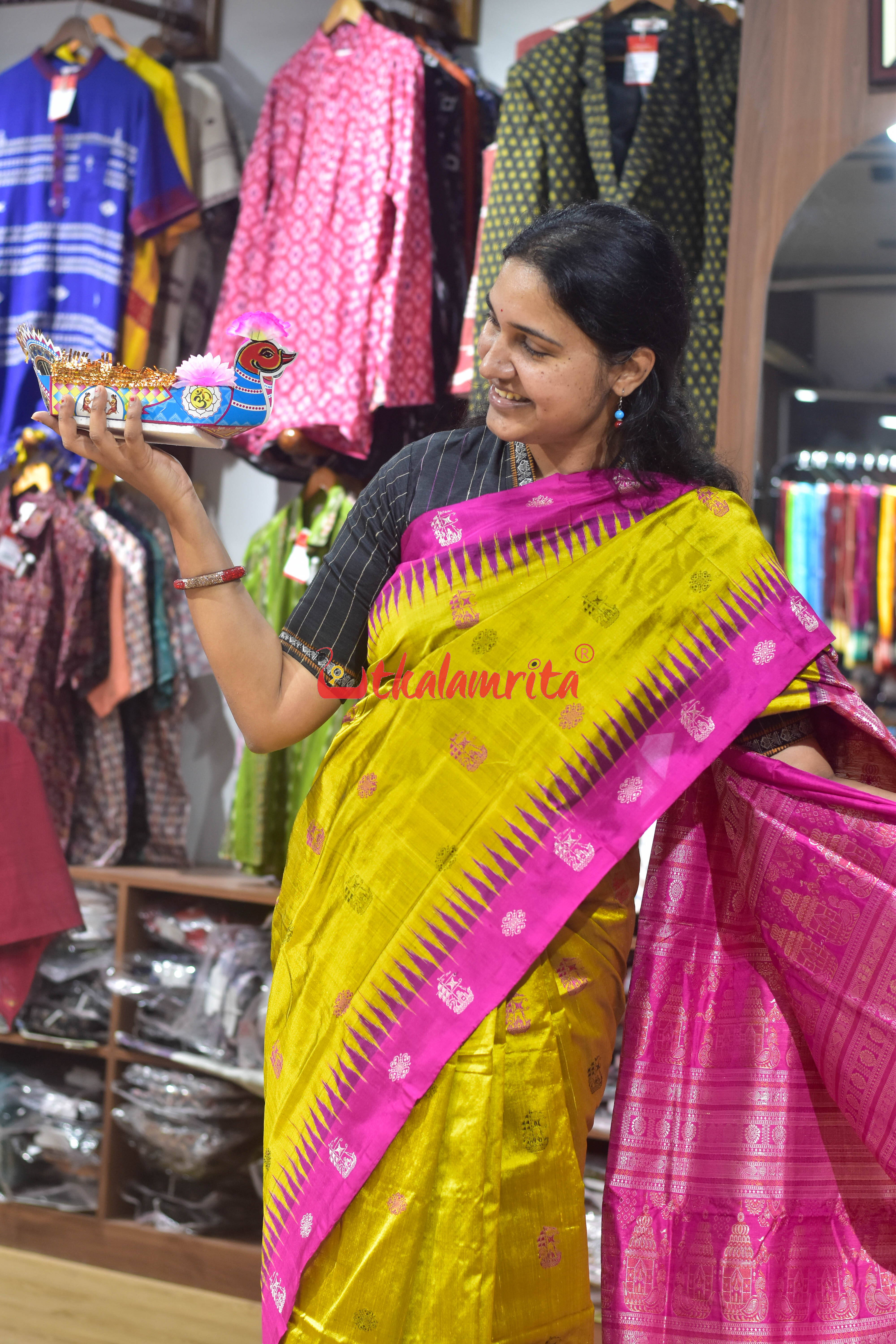 Boita Golden Rani Bomkai Silk Saree