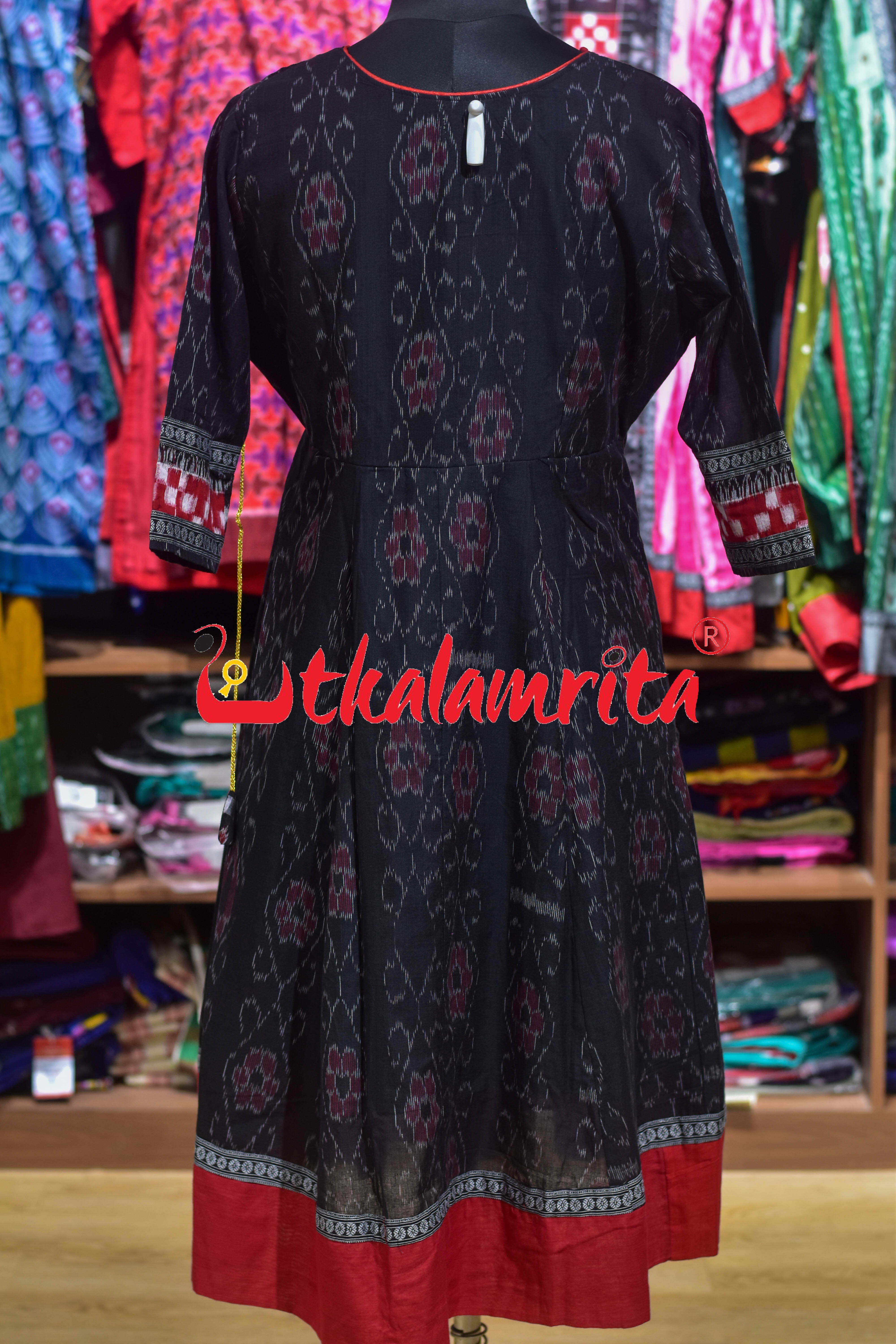 Black Flower Bandha Red Dhanpatri (Ladies' Gown)