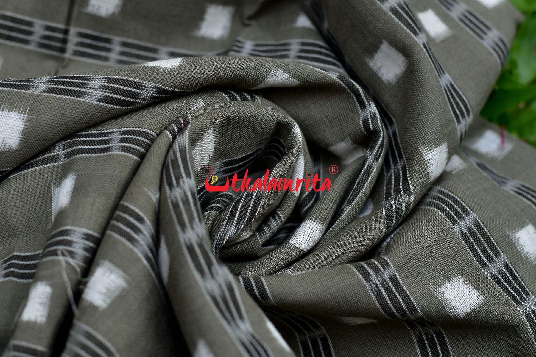 Olive Small Pasapali Lines (Fabric)