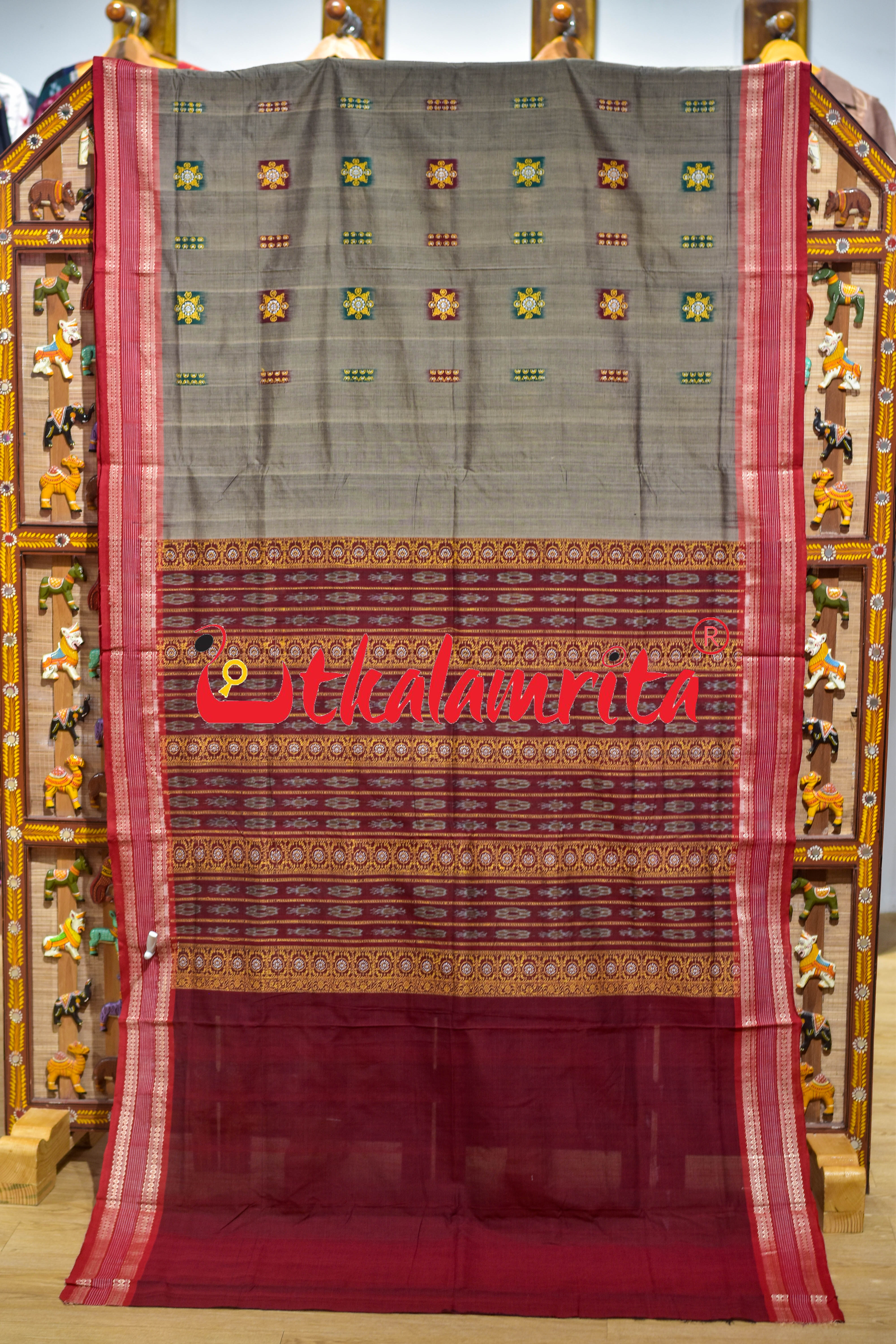Box Bomkai Grey Red Cotton Saree
