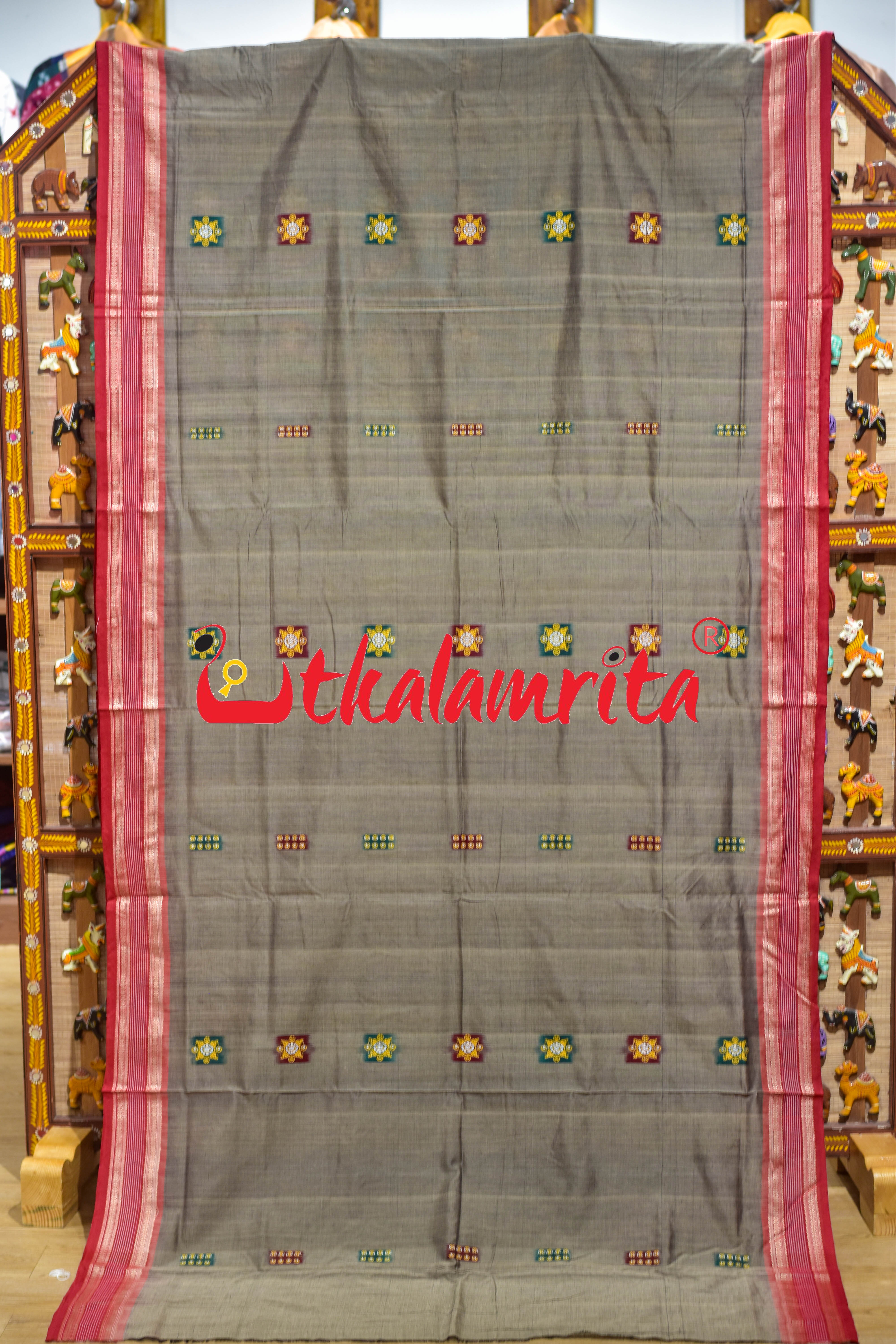 Box Bomkai Grey Red Cotton Saree