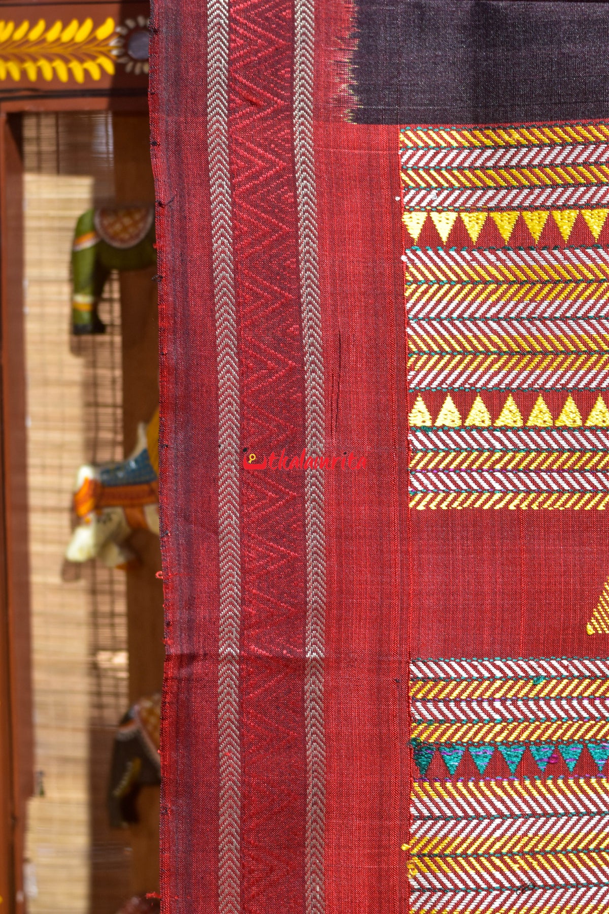 Coffee Red Phula Buti Dongria Silk Saree