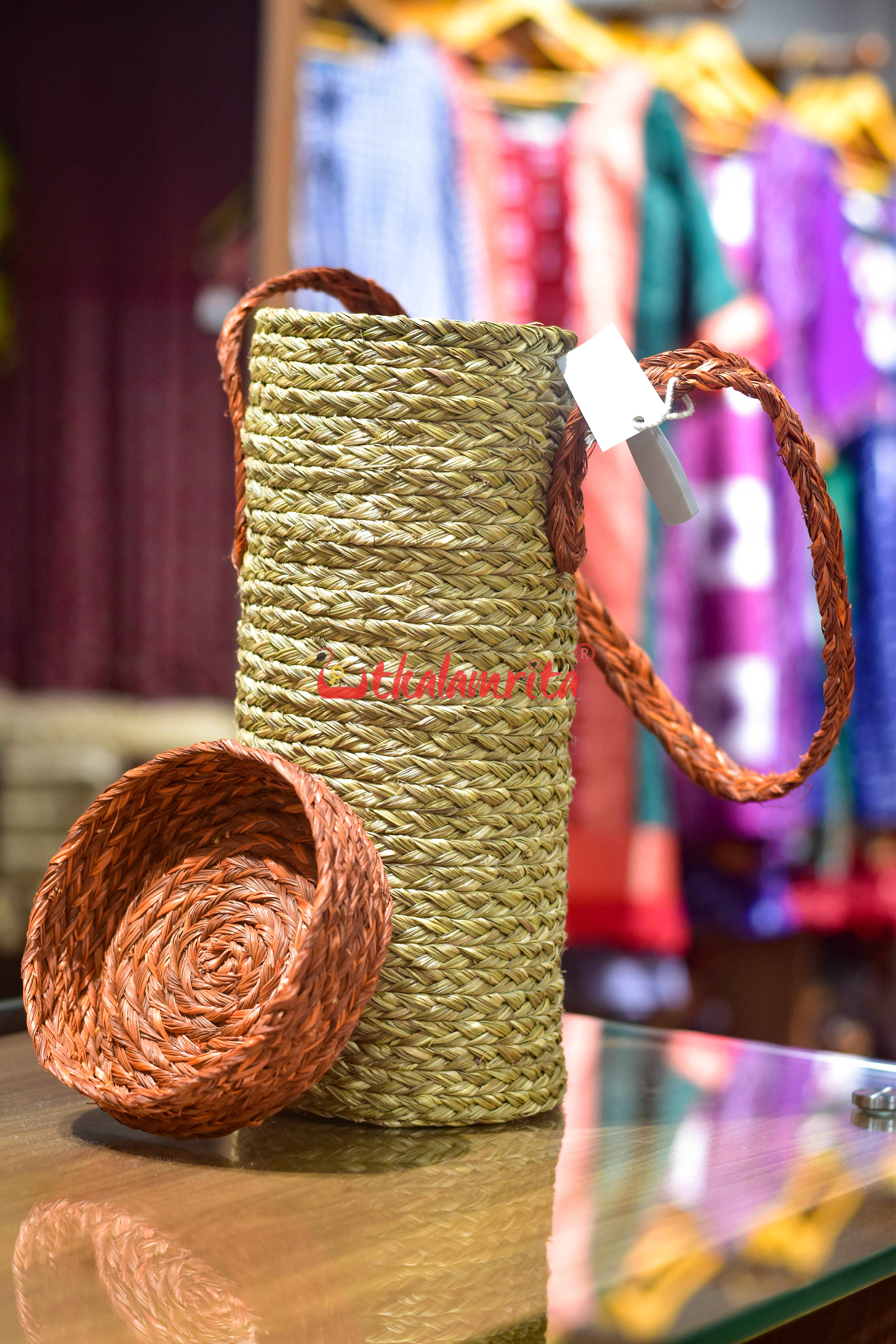 Sabai Grass Wine Bottle Holder with Rust Lid