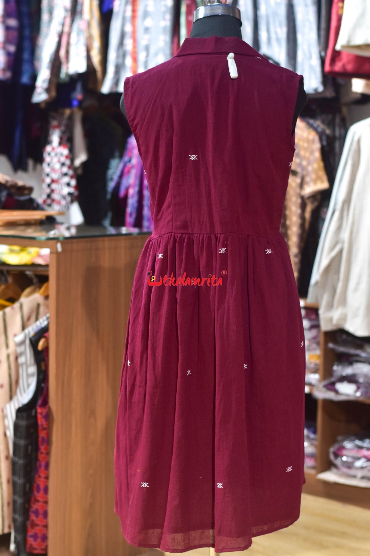 Maroon With White Buti Kotpad (Ladies' Sleeveless Gown)