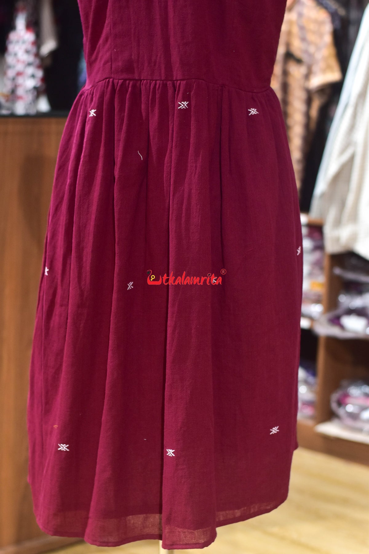 Maroon With White Buti Kotpad (Ladies' Sleeveless Gown)