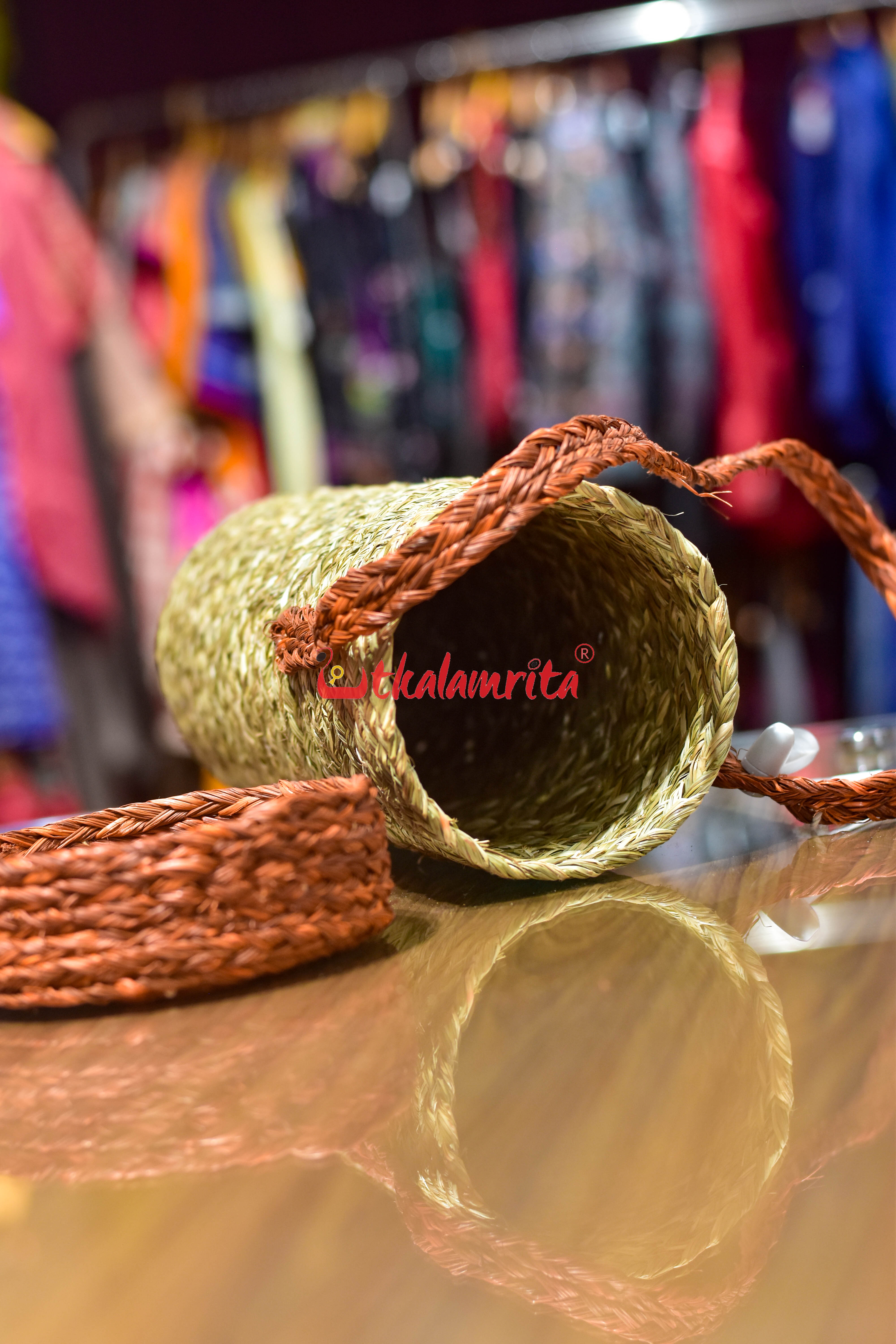 Sabai Grass Wine Bottle Holder with Rust Lid