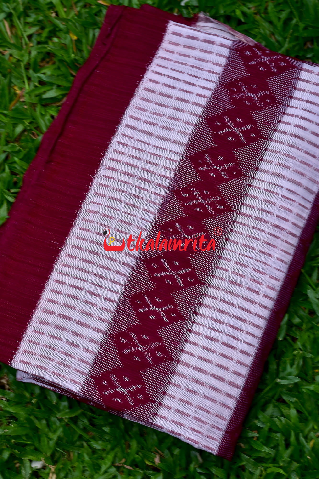 White Maroon Bandha (Fabric)