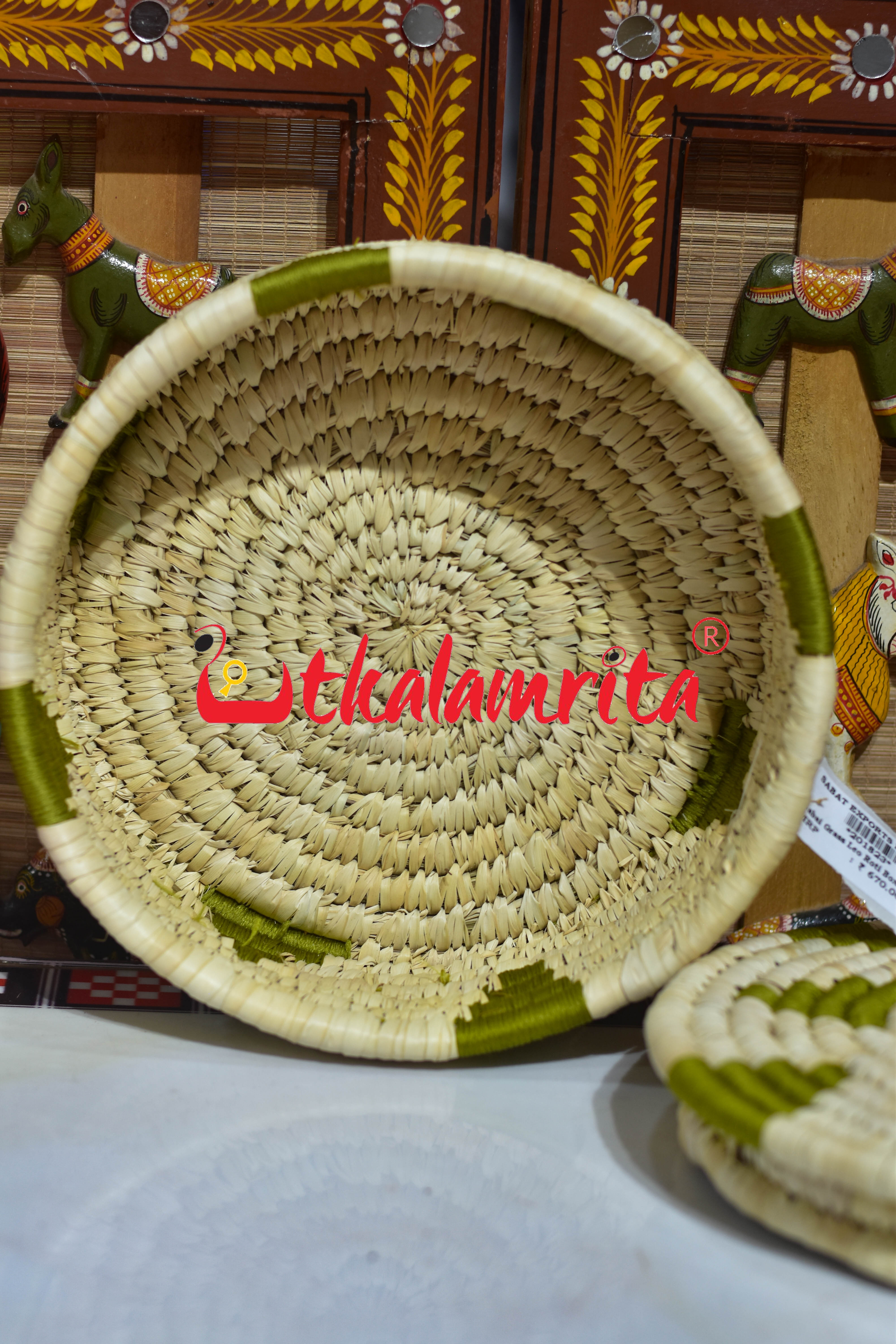 Sabai Grass Leo Roti Box (Green)