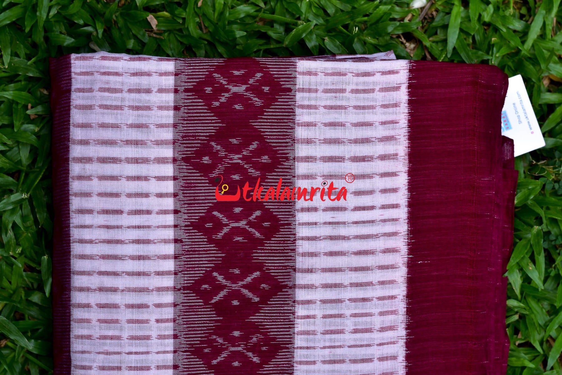 White Maroon Bandha (Fabric)