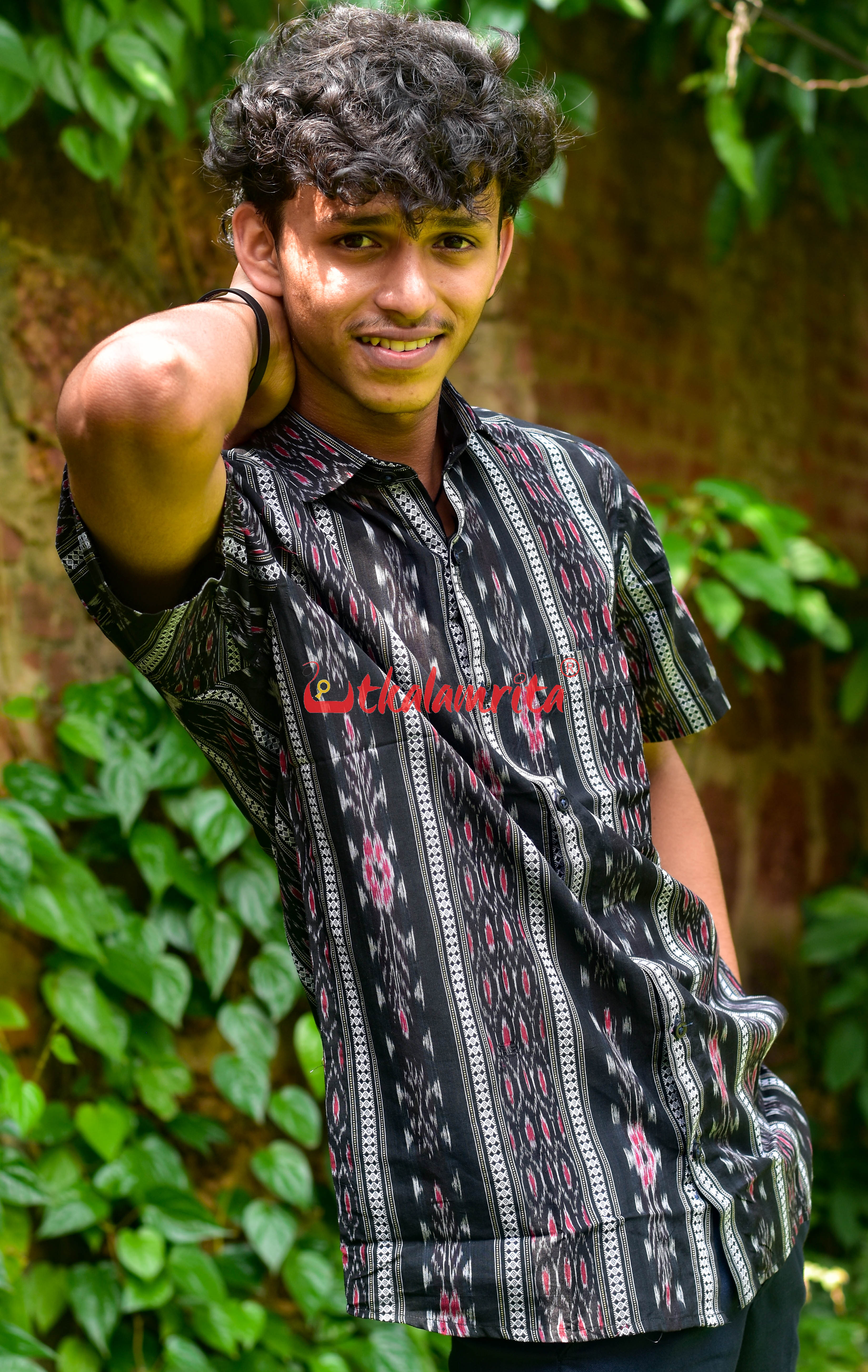 Black Phula Bandha (Mens' Half Shirt)