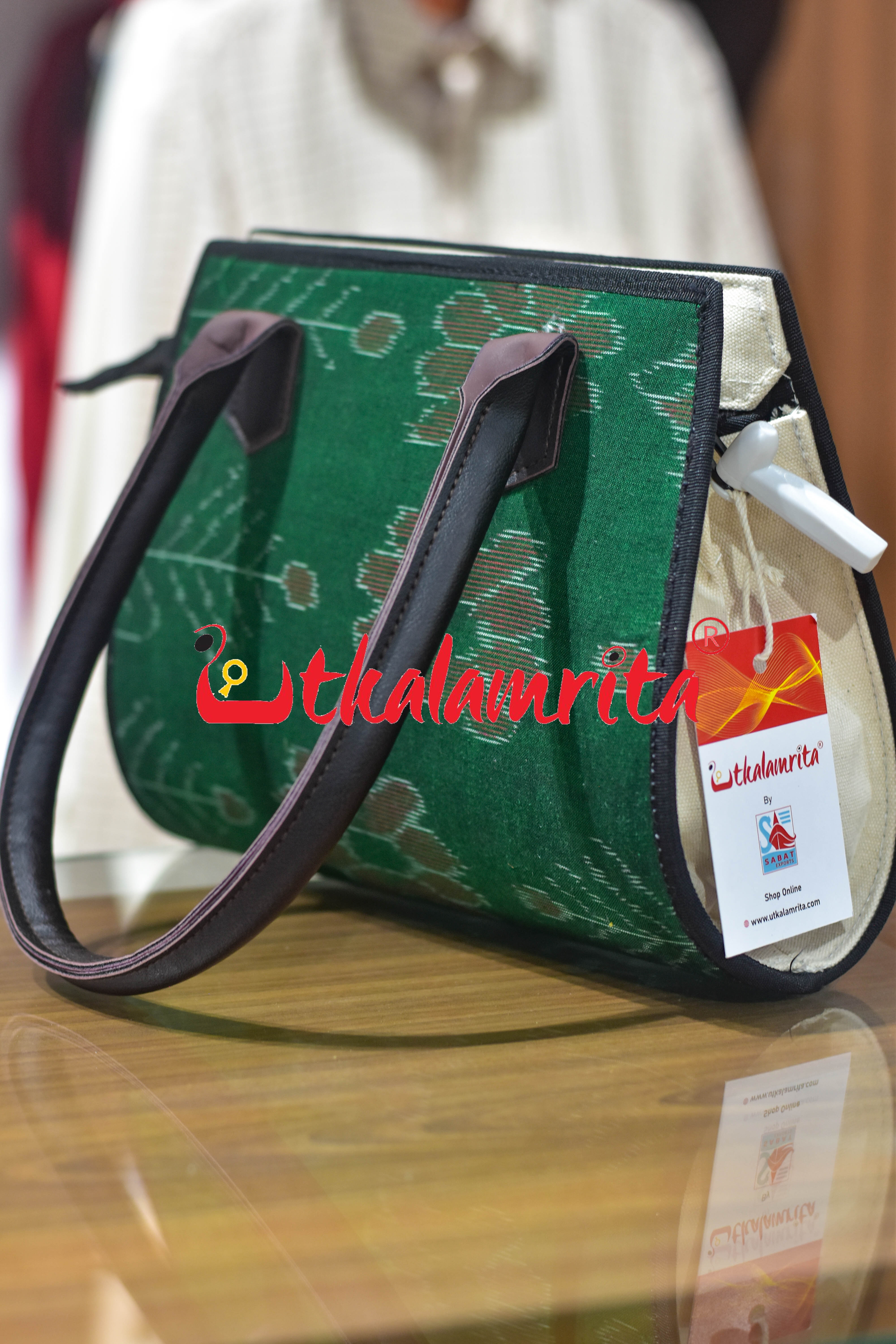 Green Single Flower Trapezium Vanity Bag