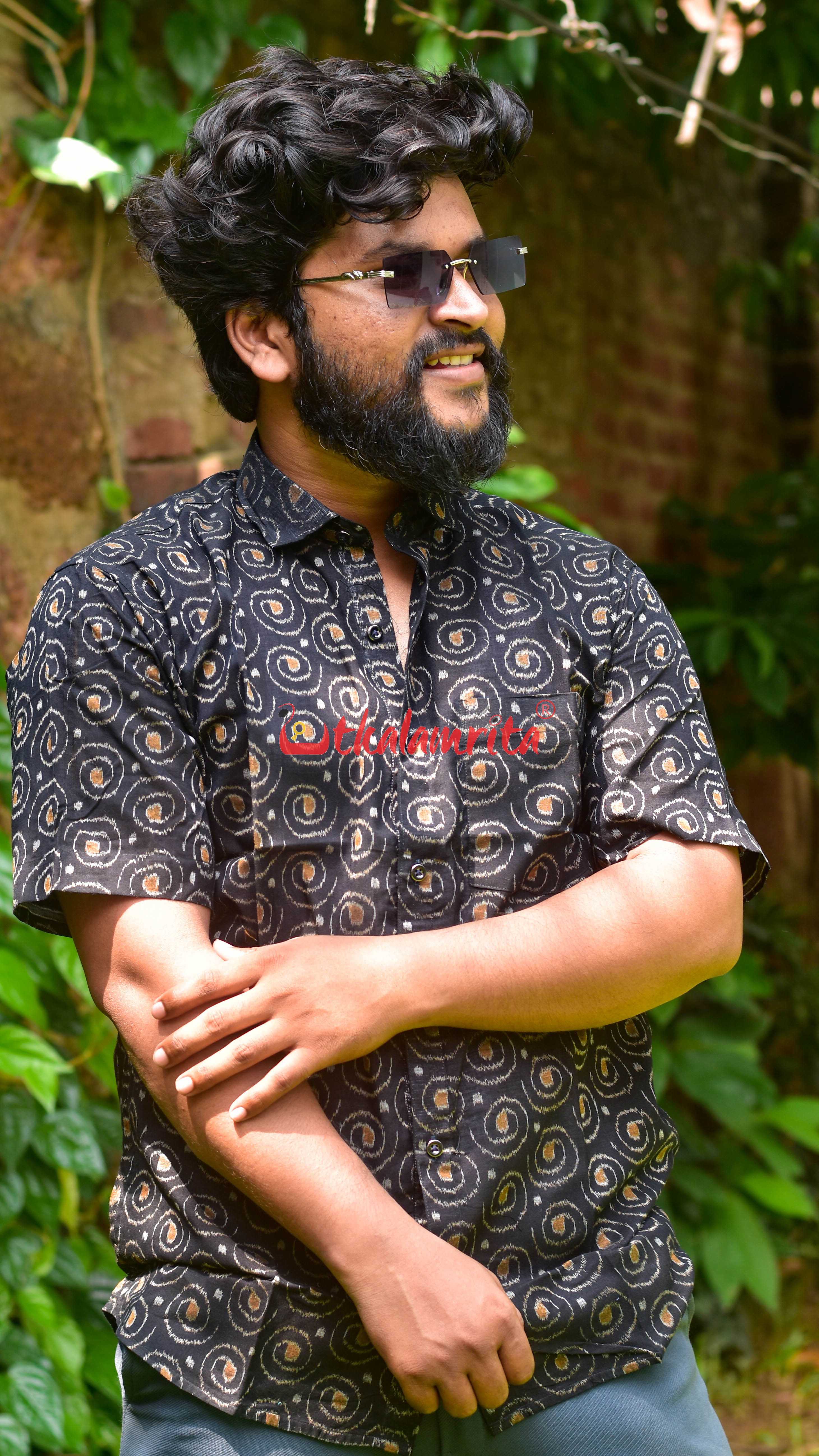 Black Rajwara Bloom (Mens' Half Shirt)