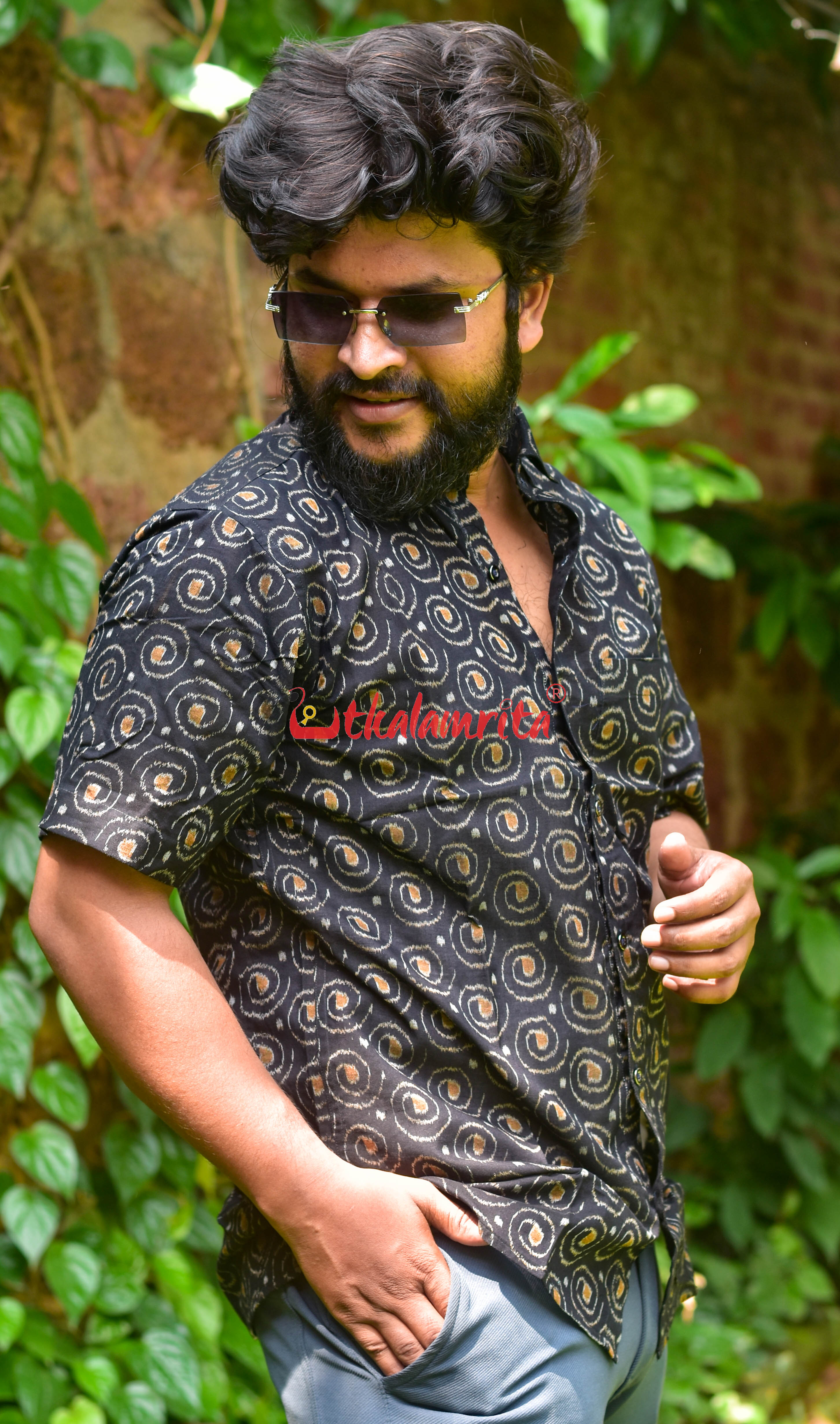 Black Rajwara Bloom (Mens' Half Shirt)