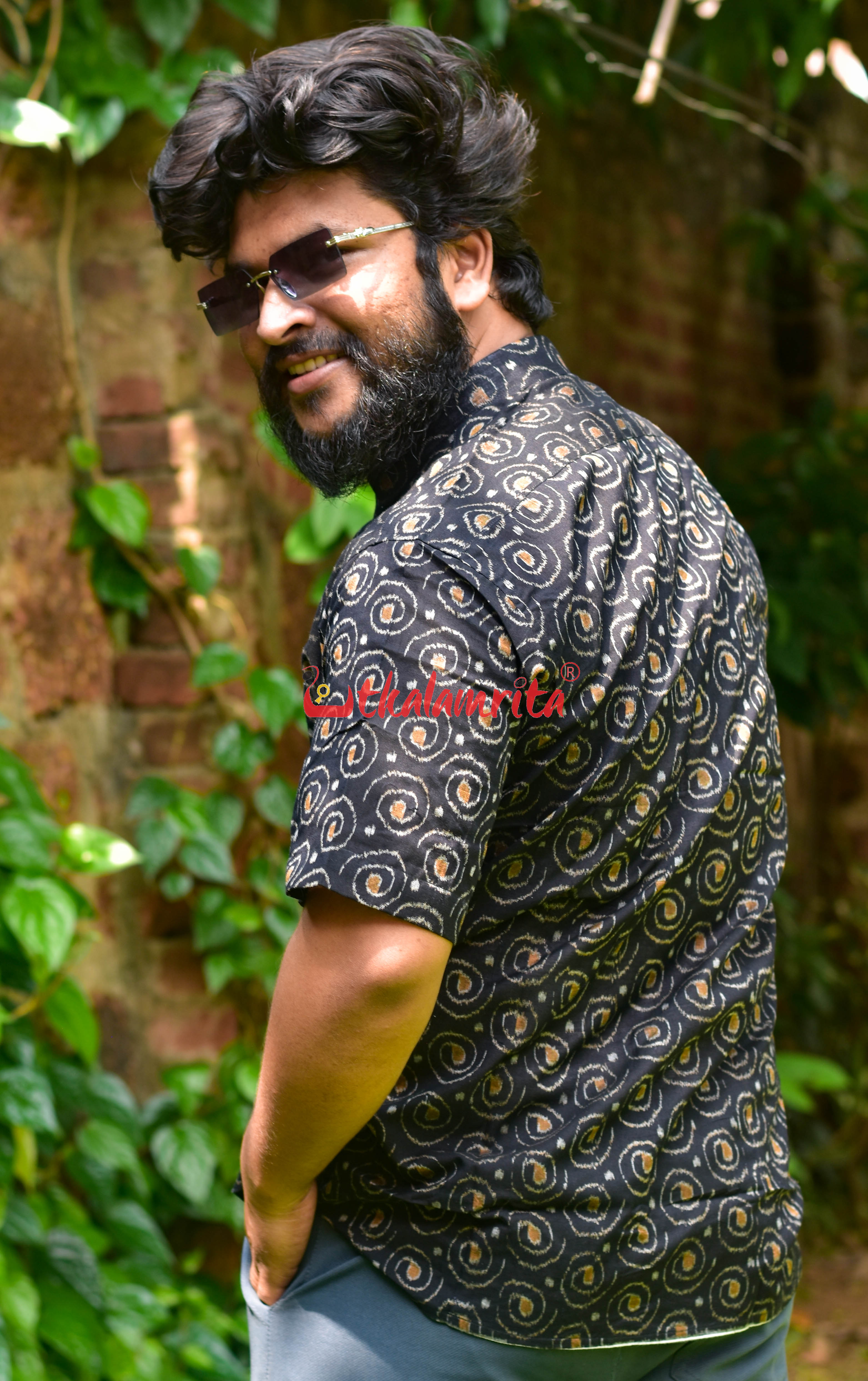 Black Rajwara Bloom (Mens' Half Shirt)
