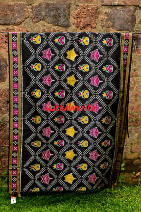 Flowers & Kalash Border Pasapali Khandua Silk Saree