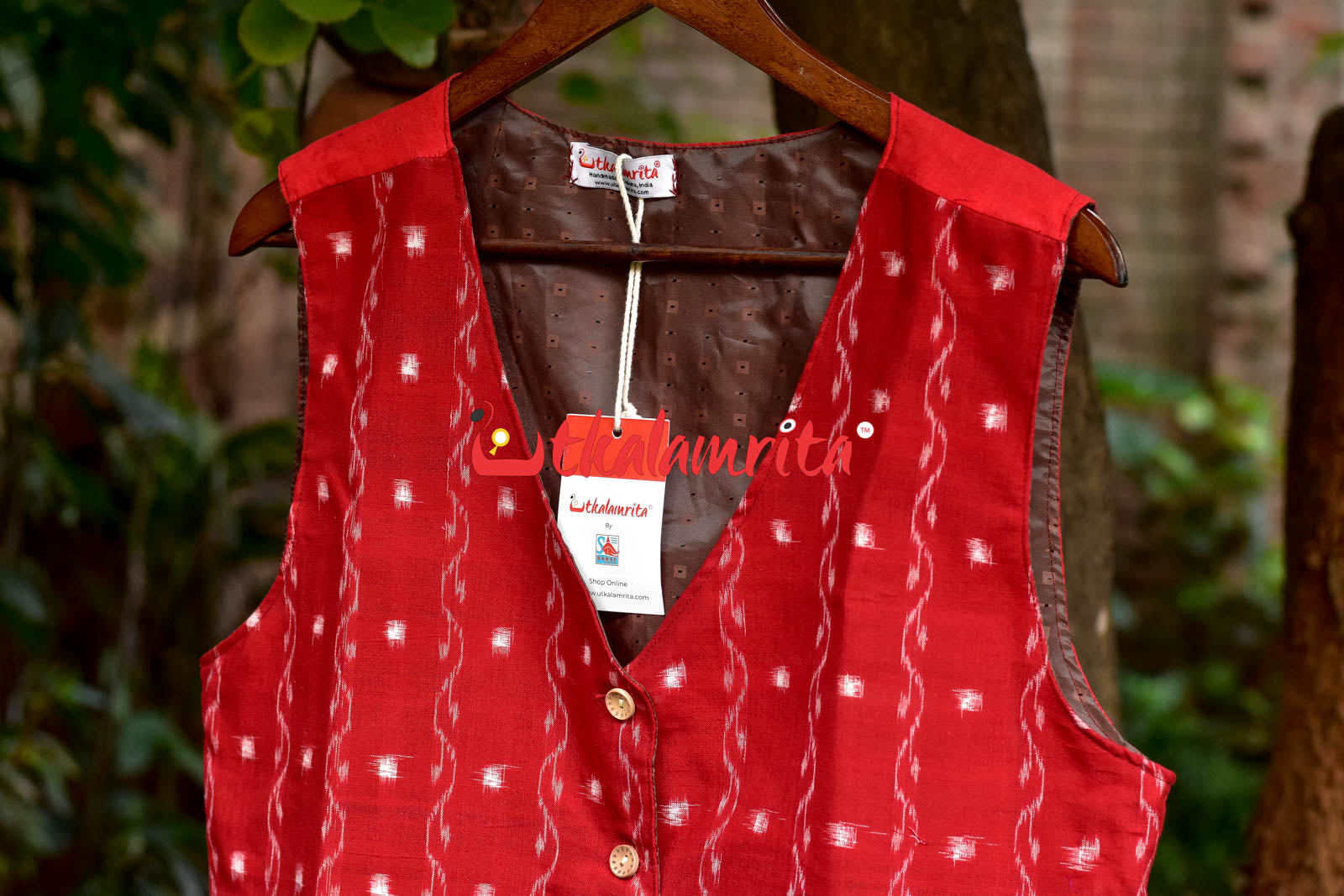 Red Tipa Lata ( Ladies Jacket)