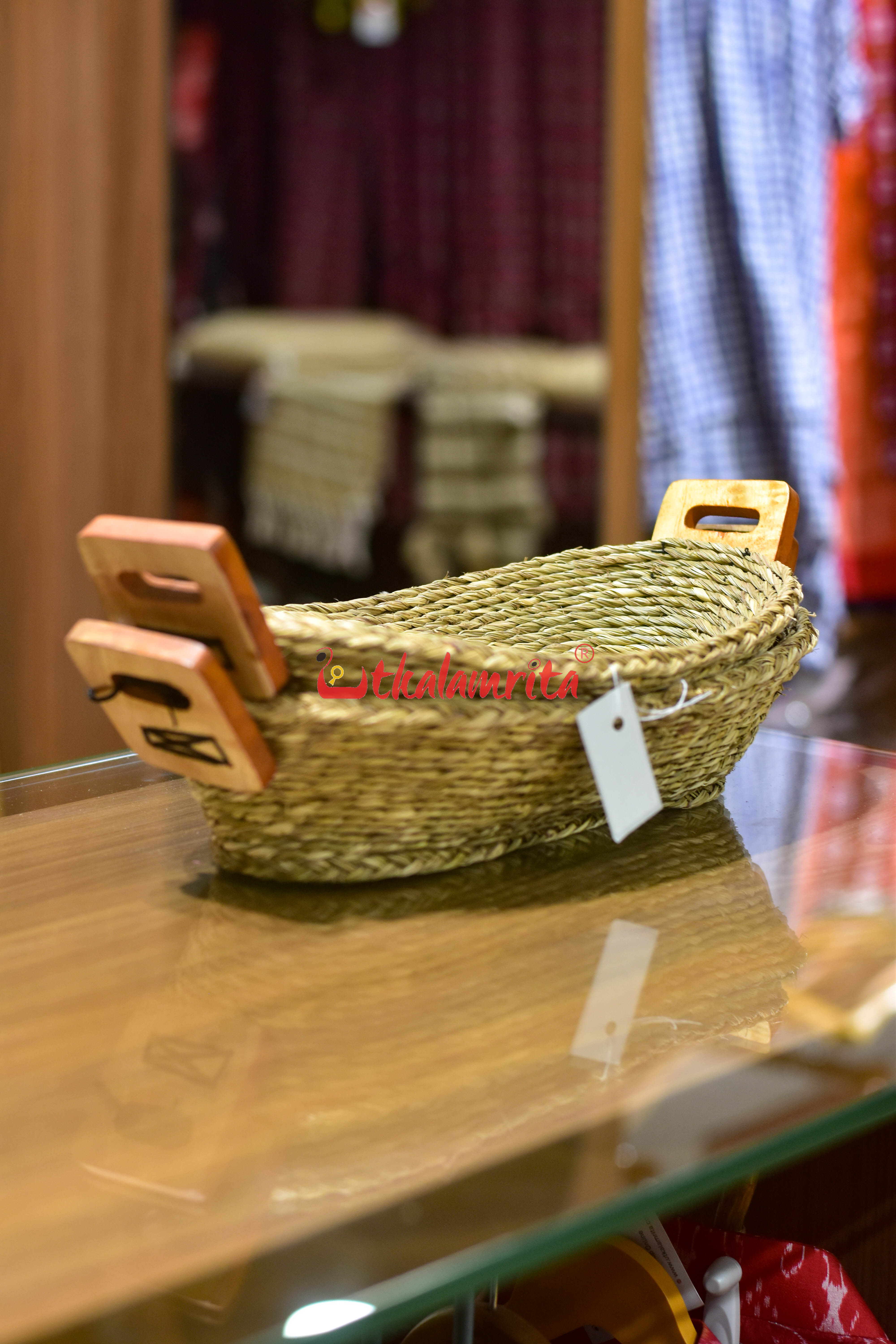 Sabai Grass Bread Basket with Wooden Handle (Large)