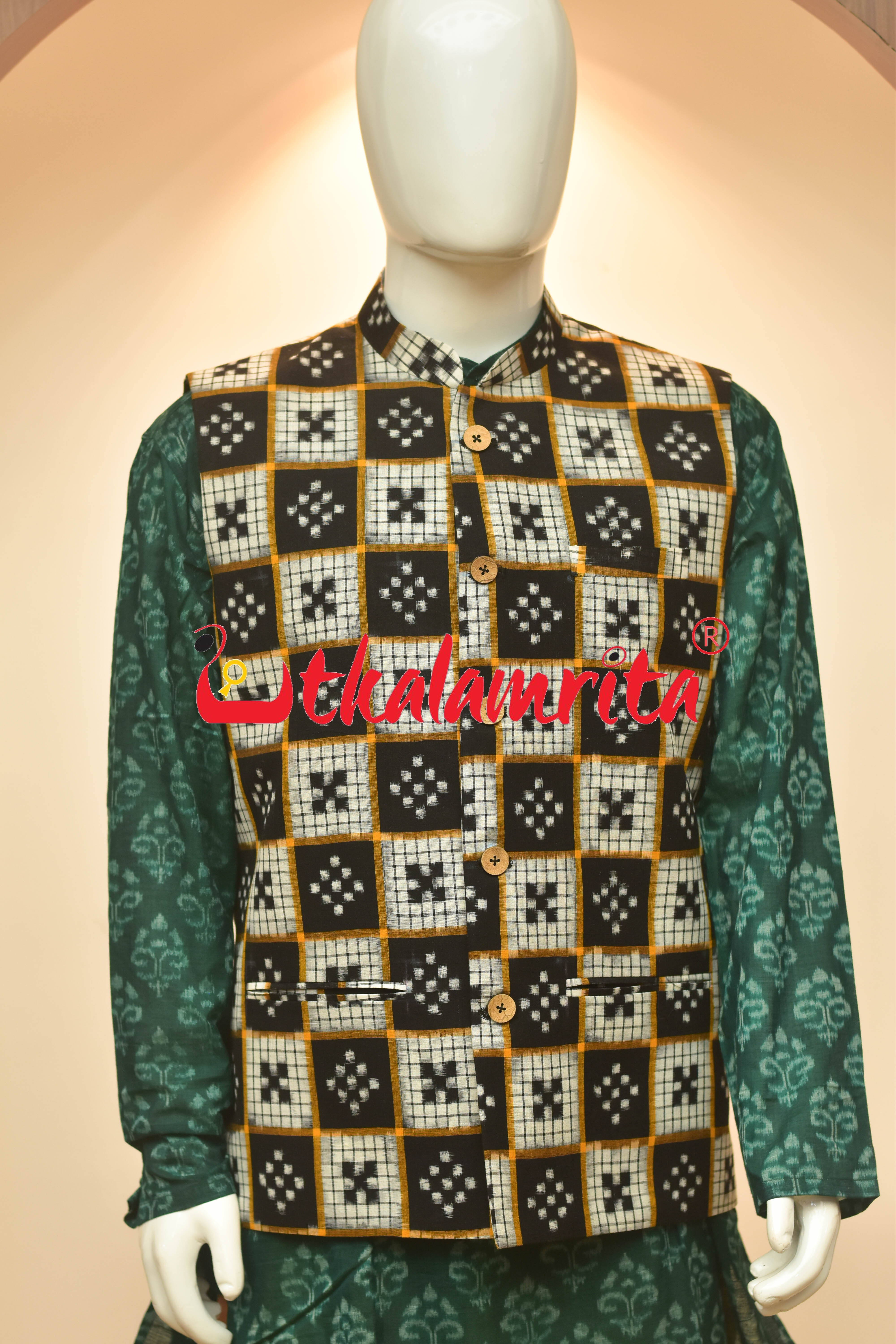 15 Kuthi White Black Pasapali (Modi Jacket)