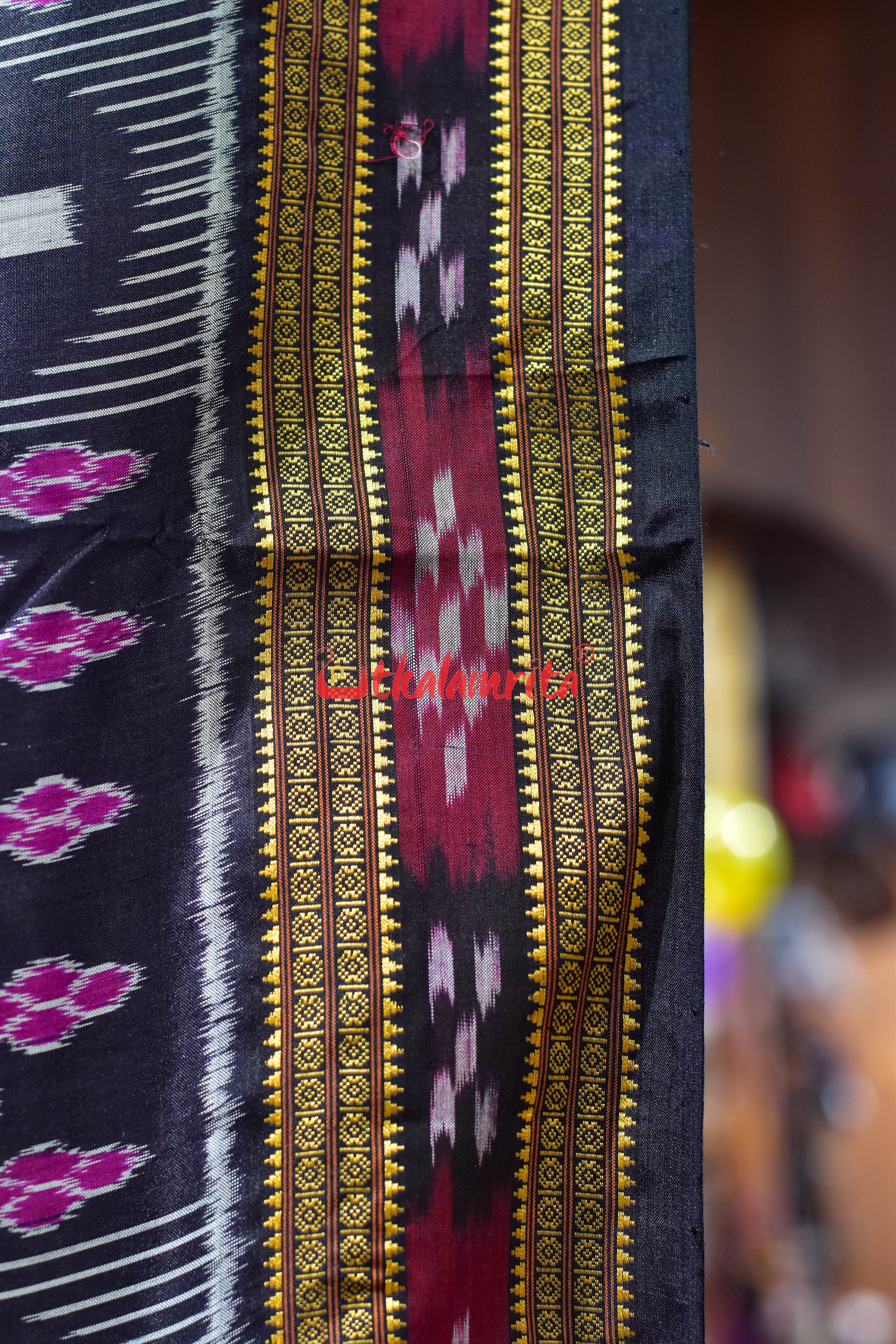 Black 3D Middle Pasapali Beehives Khandua Silk Saree