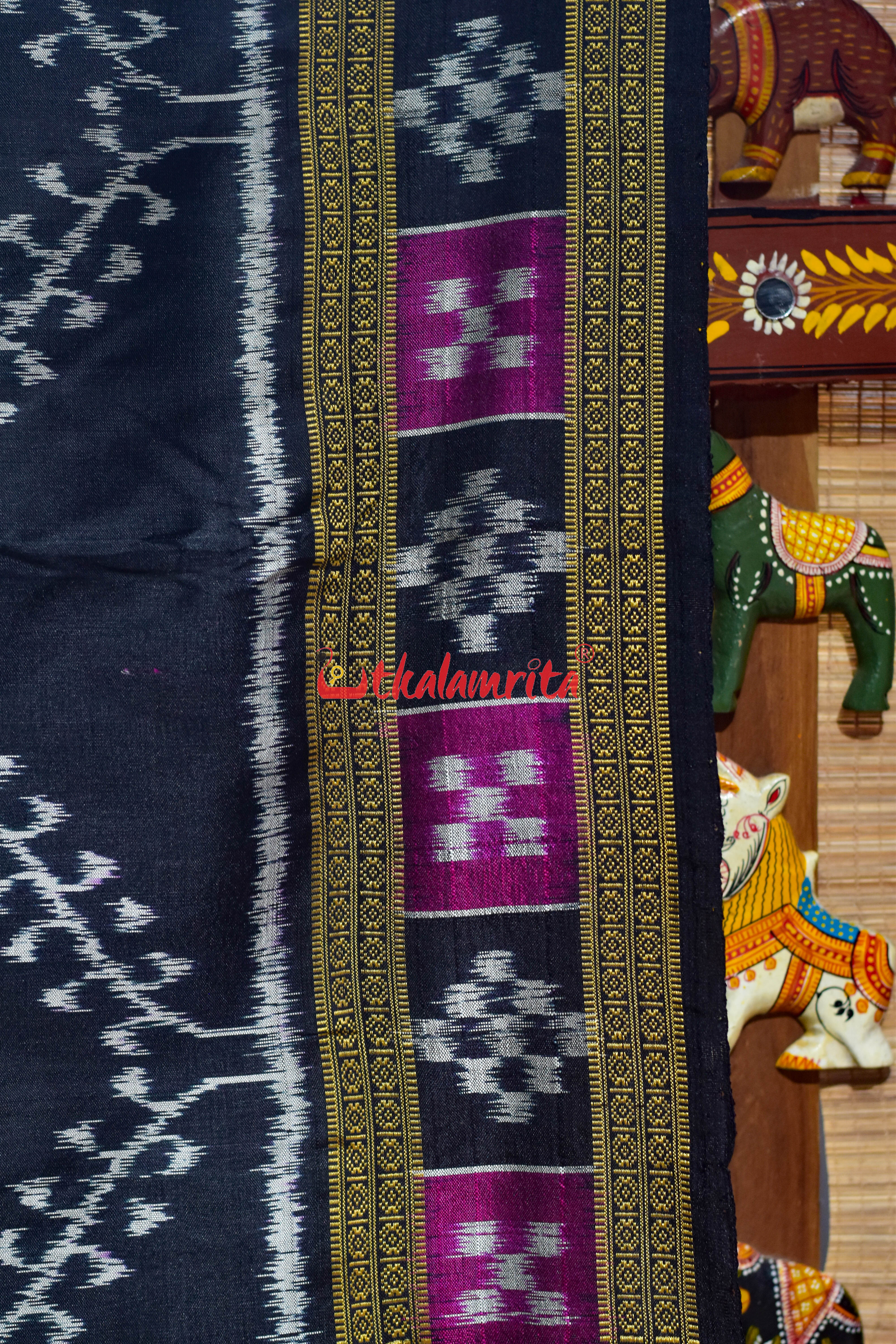 Flowers & Kalash Border Pasapali Khandua Silk Saree