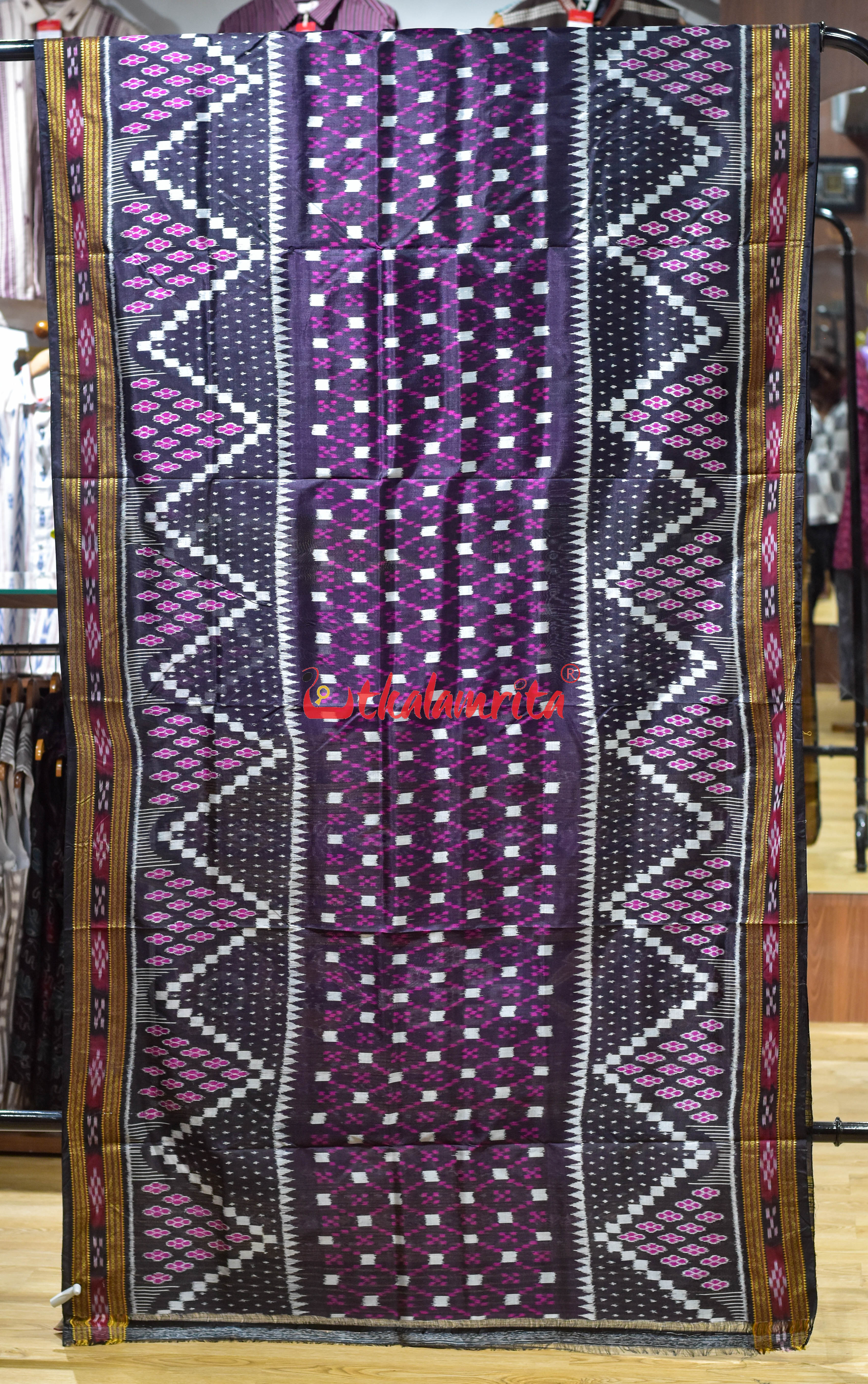 Black 3D Middle Pasapali Beehives Khandua Silk Saree