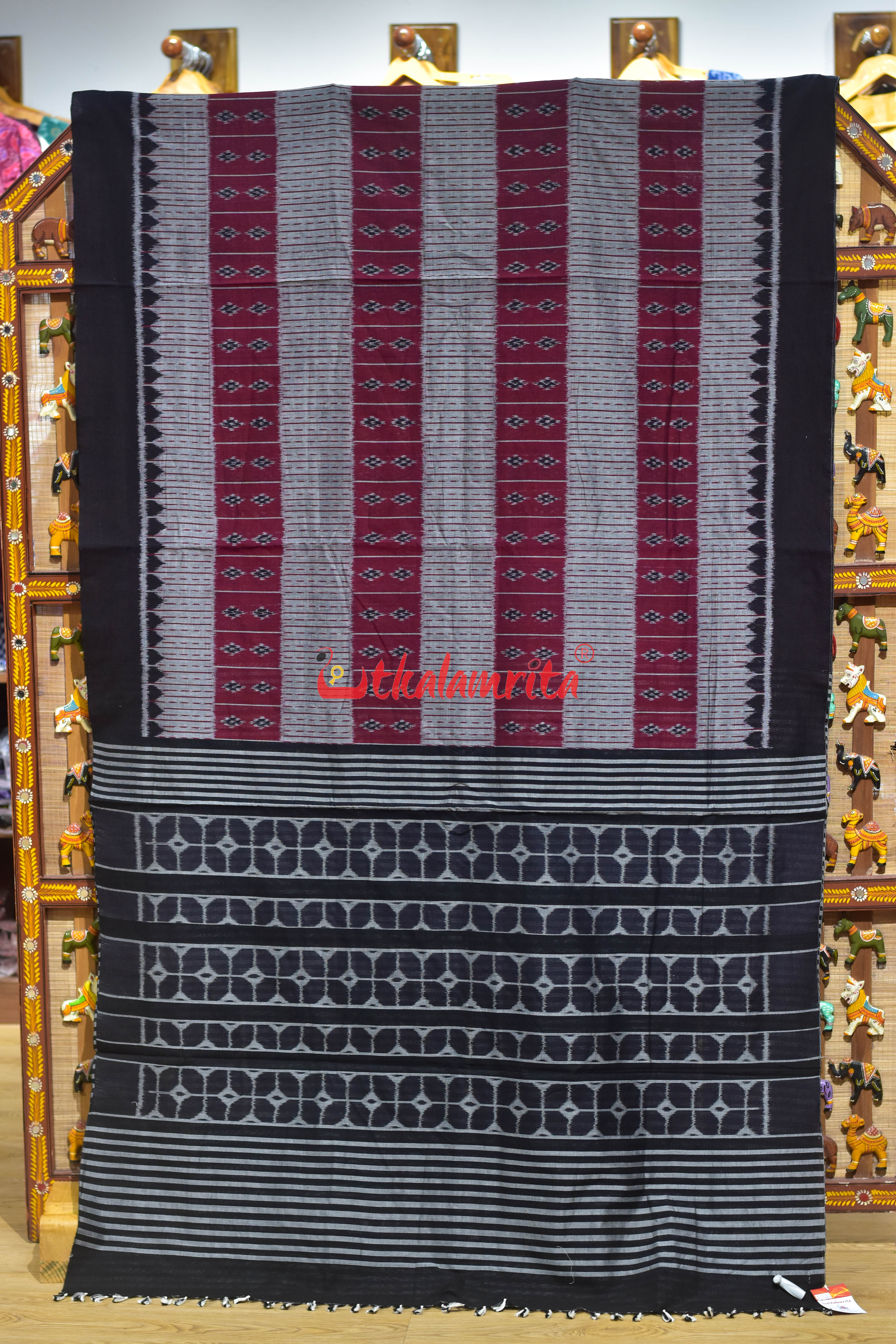 9D Single Ikat Pasapali Grey Maroon Cotton Saree