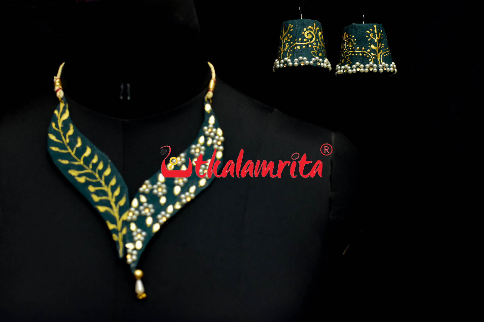 Emerald Handloom Jewellery Set