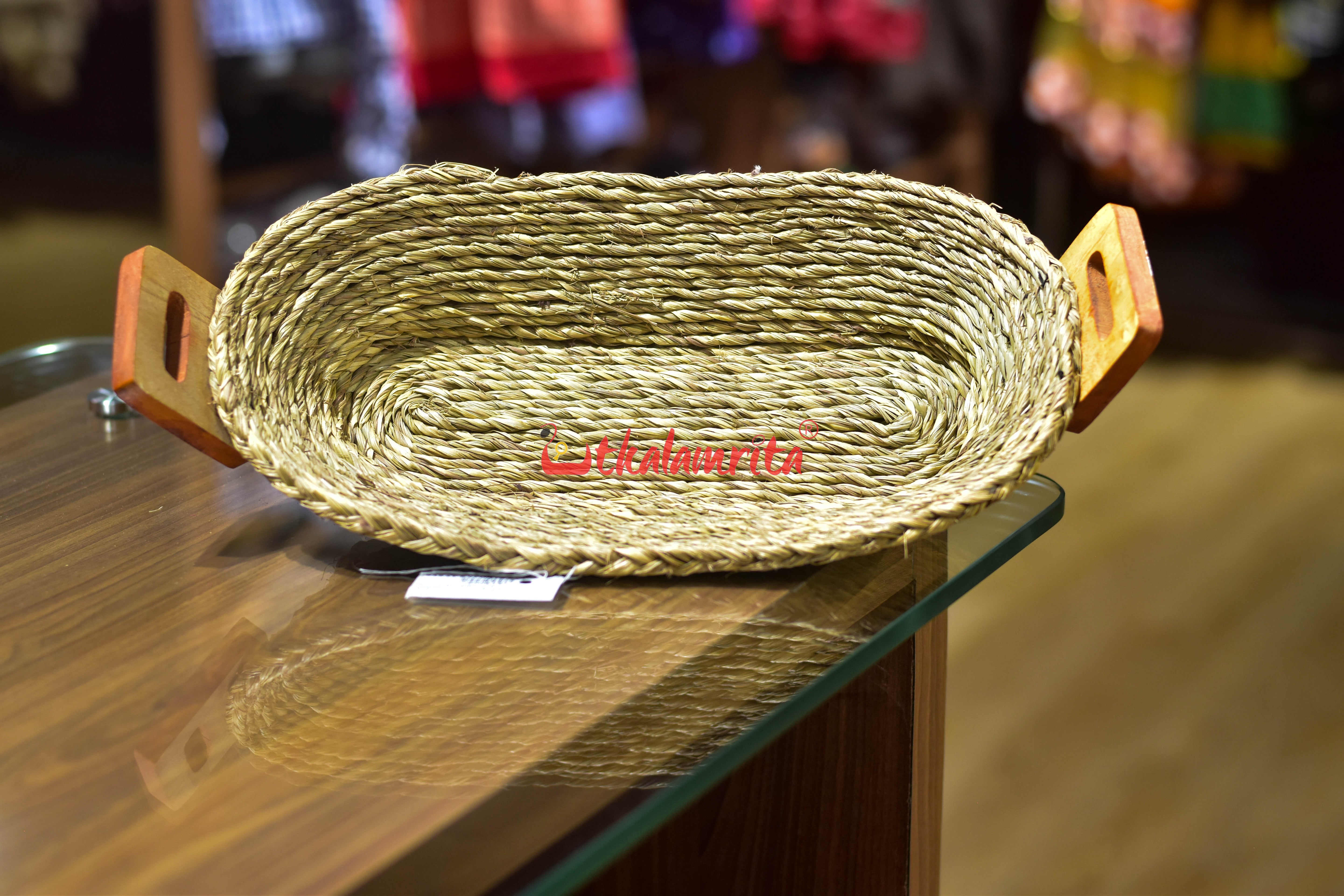Sabai Grass Bread Basket with Wooden Handle (Medium)